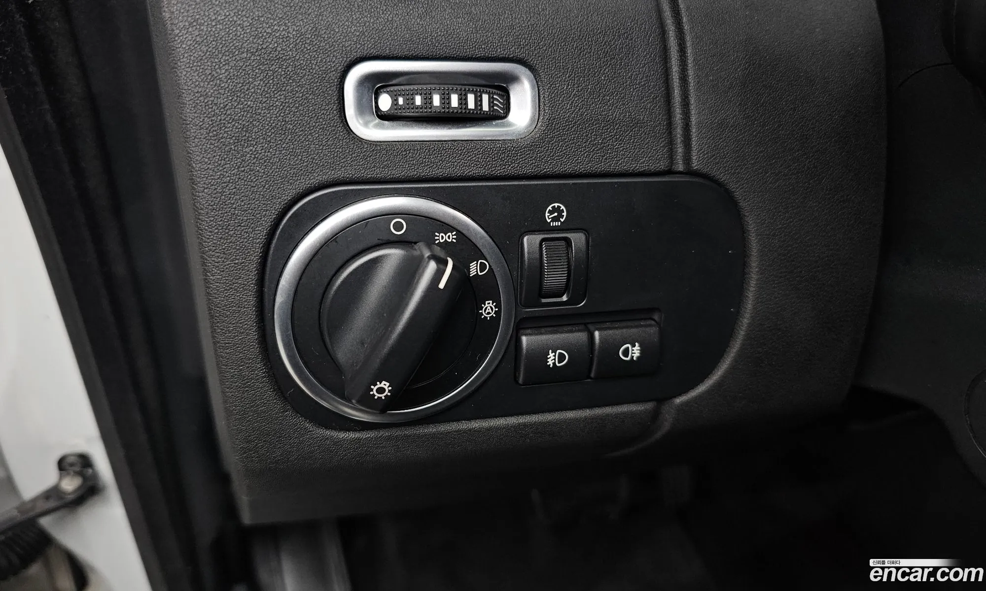 Land Rover Discovery 4 2016 SALLAAAG6GA810158 — 14