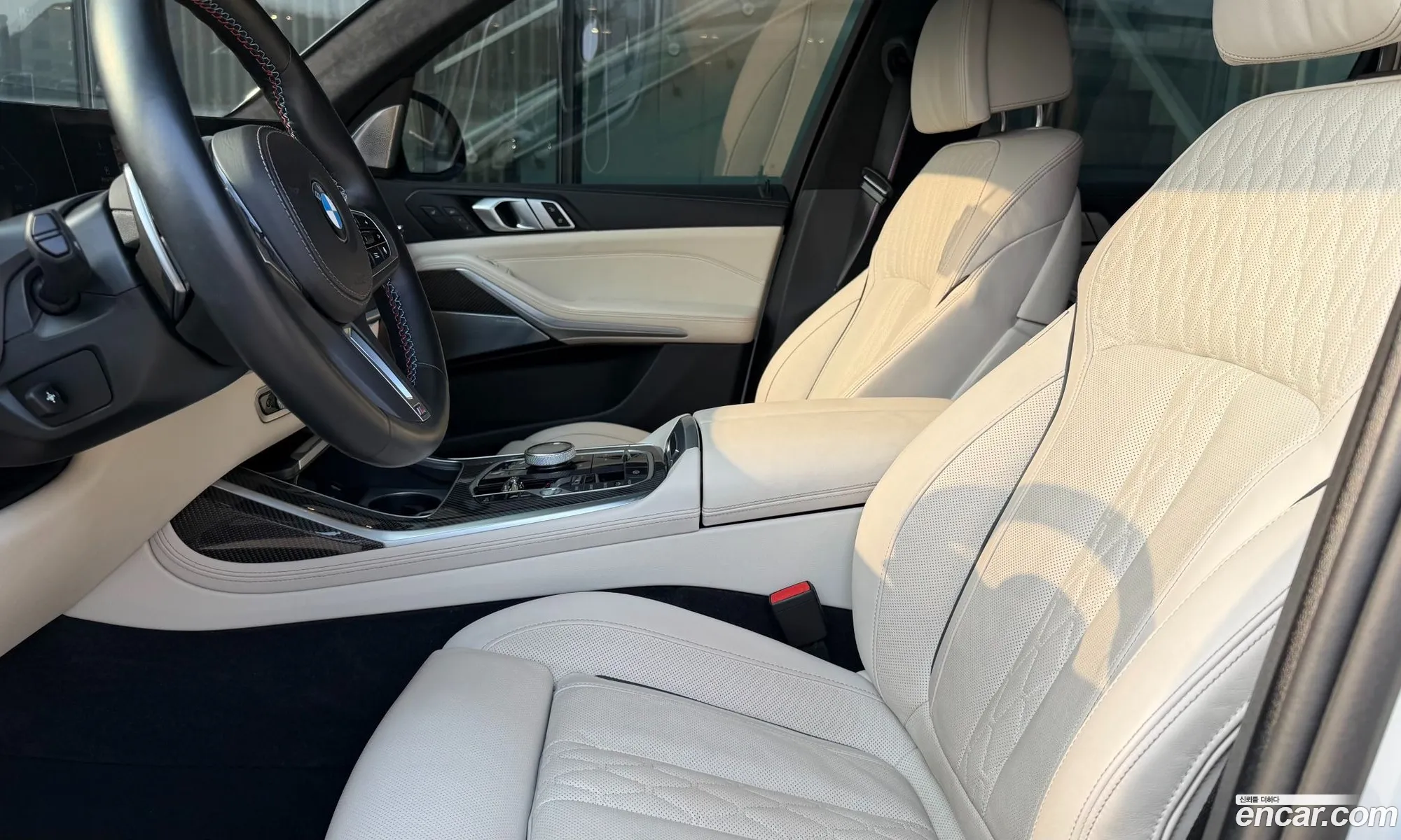 BMW X7 2023 — 12