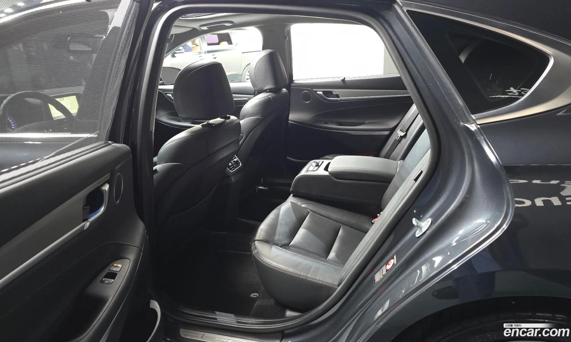 Hyundai Grandeur IG 2017 — 11