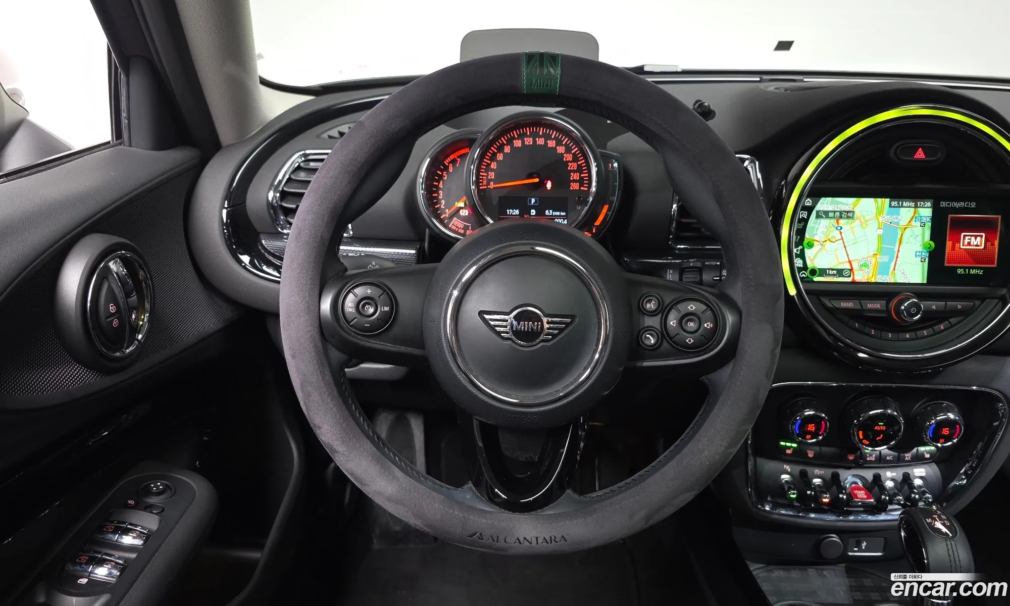 Mini Cooper Clubman 2018 WMWLN5100K2H75092 — 10