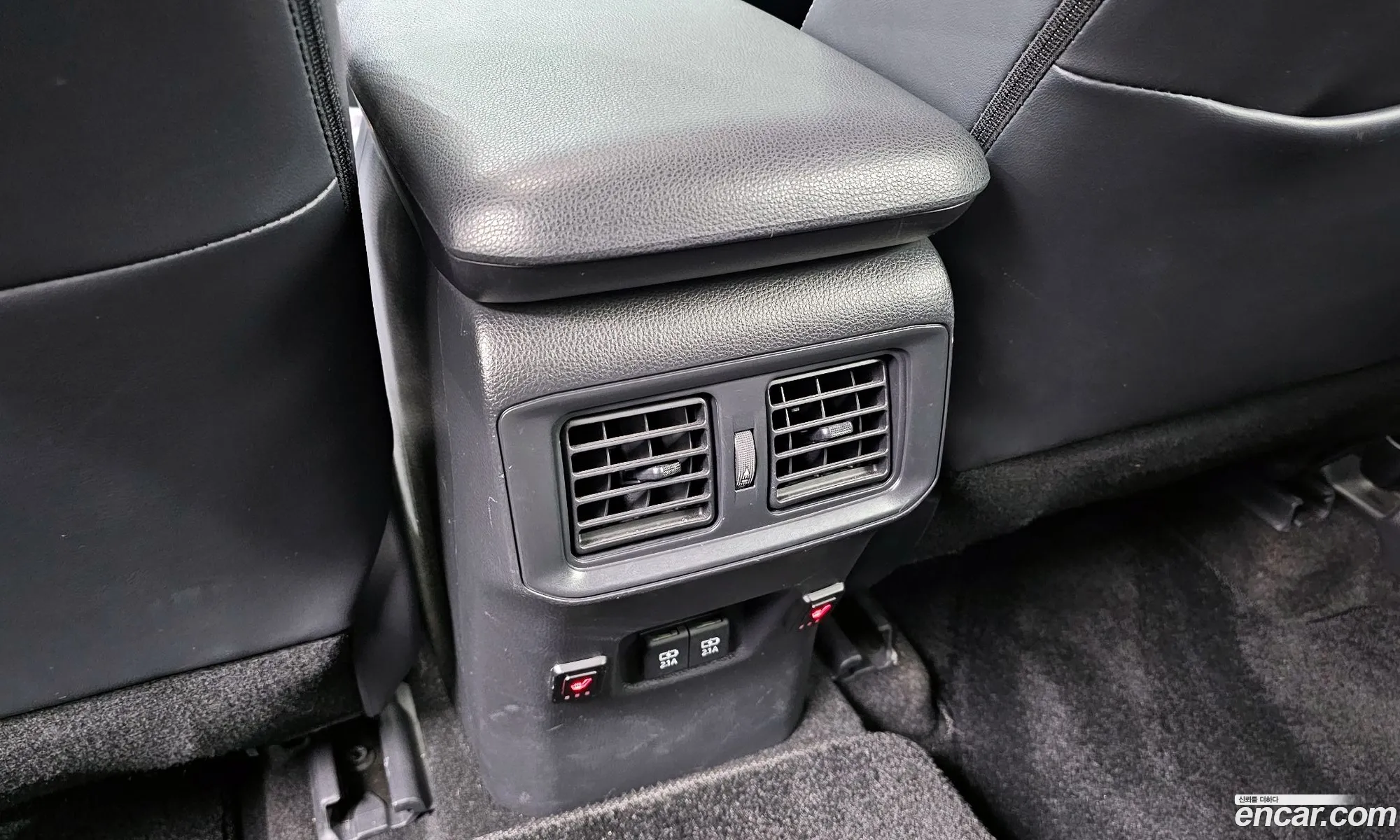 Toyota RAV4 2019 JTMW1RFV3KD024416 — 7