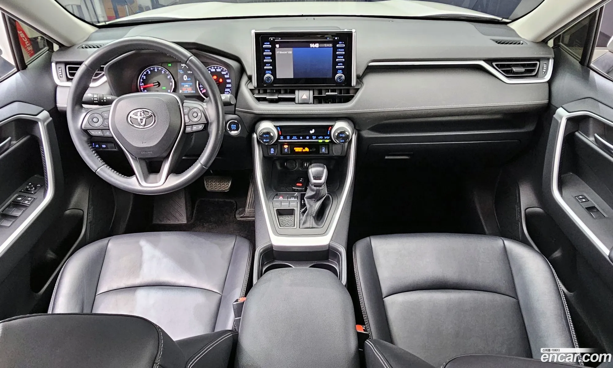 Toyota RAV4 2019 JTMW1RFV3KD024416 — 10