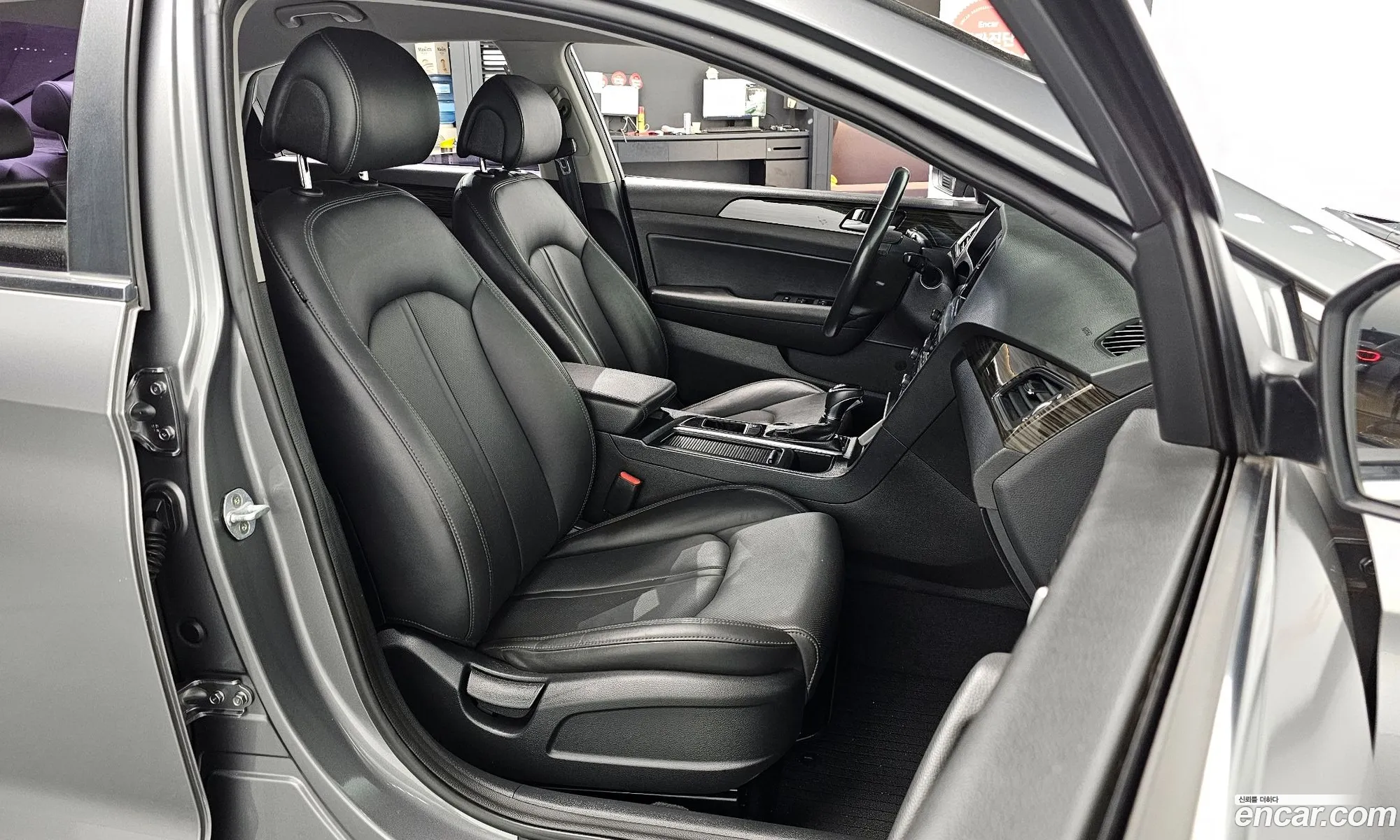 Hyundai LF Sonata 2017 — 15
