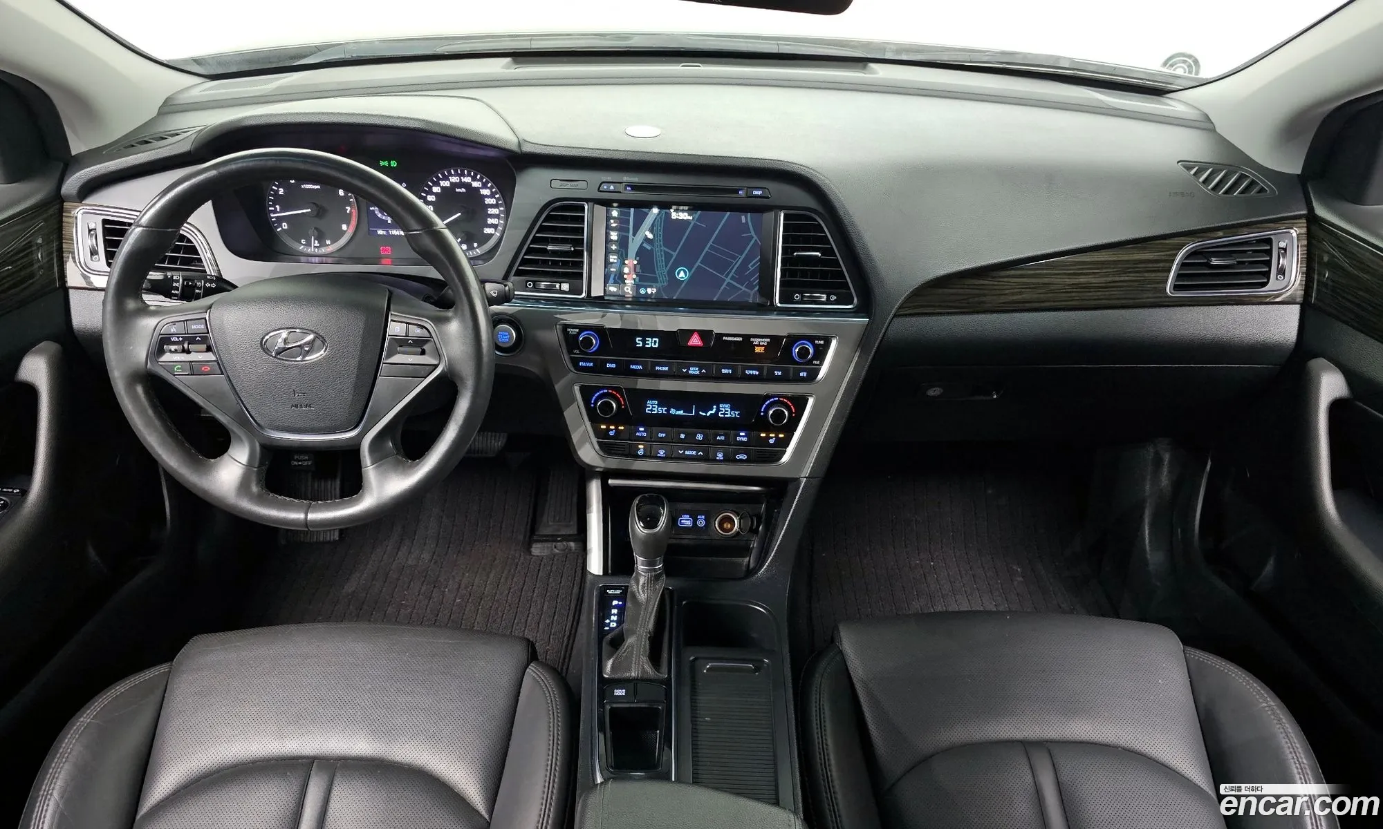 Hyundai LF Sonata 2017 — 20