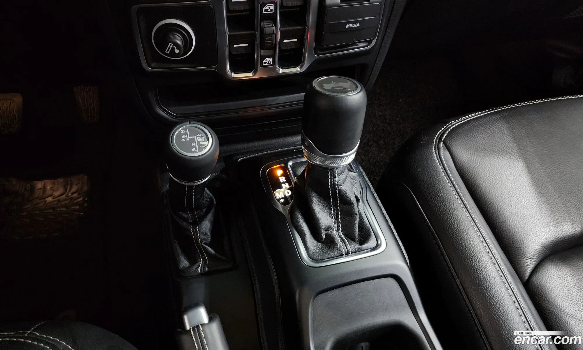 Jeep Wrangler 2020 — 15