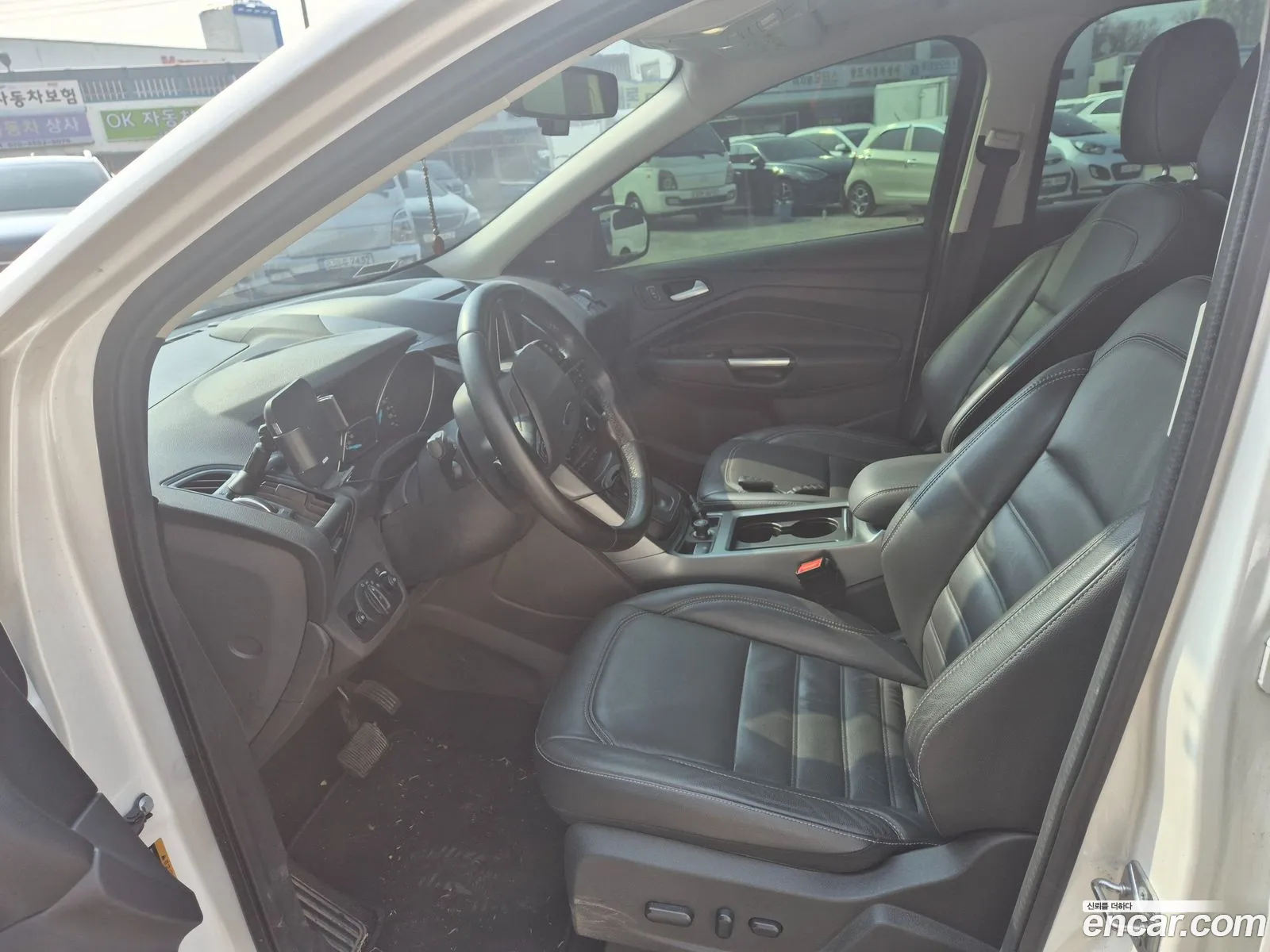Ford Kuga 2017 — 13