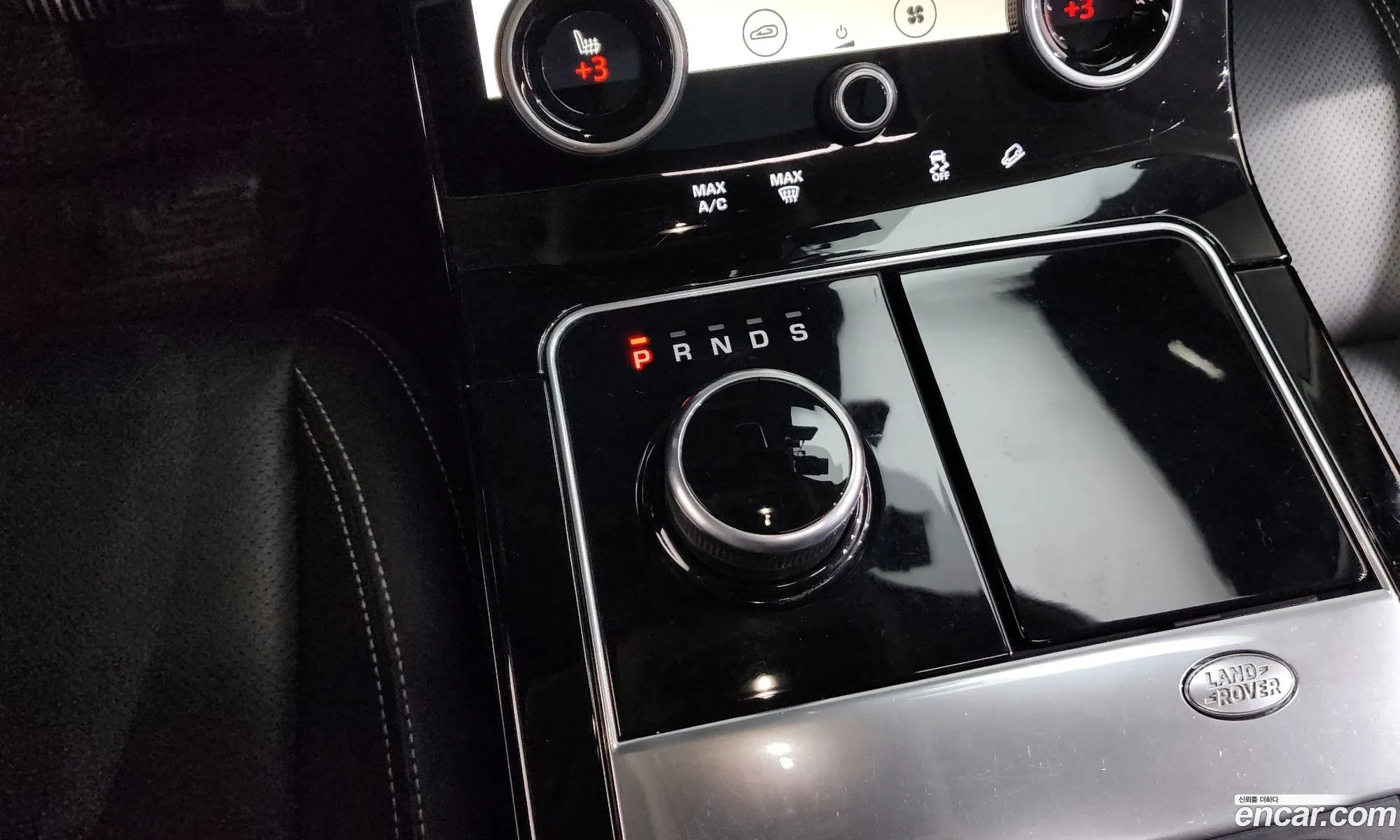 Land Rover Range Rover Velar 2017 — 19