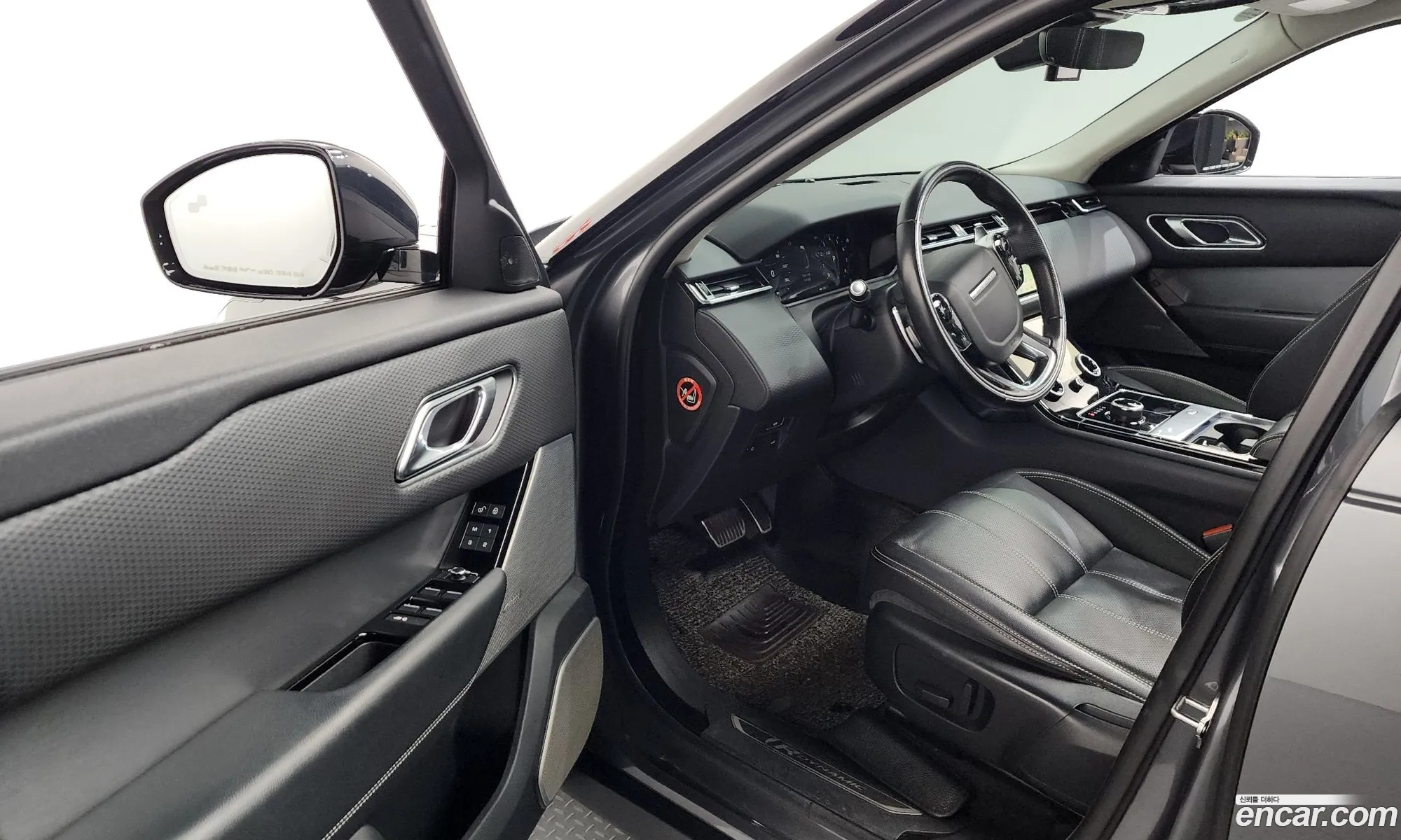 Land Rover Range Rover Velar 2017 — 10