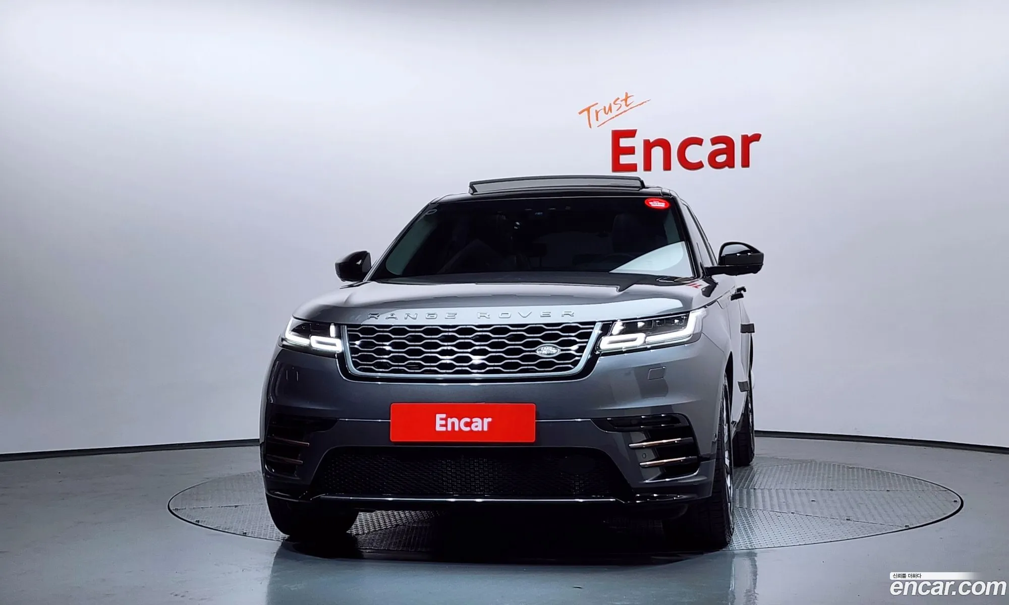 Land Rover Range Rover Velar 2017 — 5