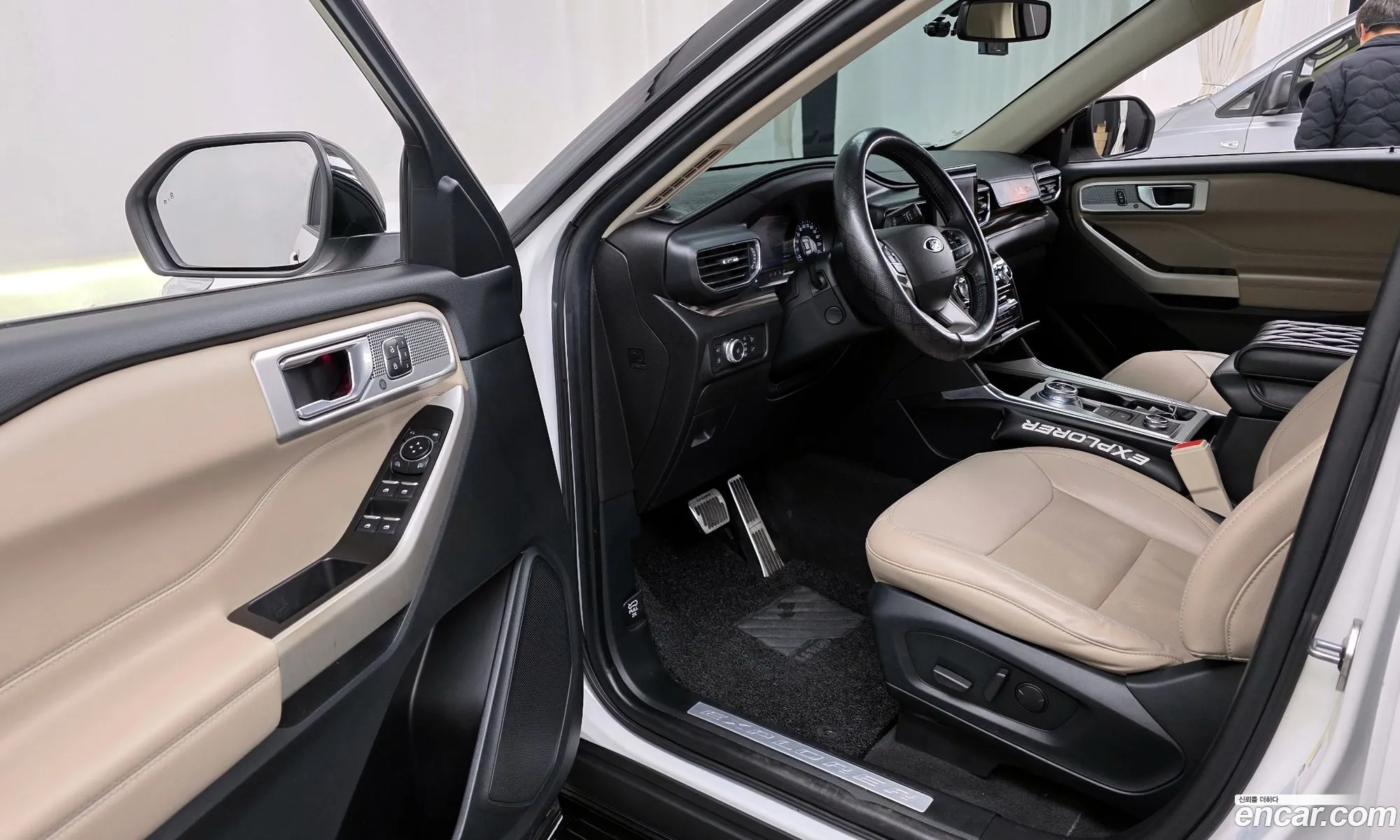 Ford Explorer 6th Gen 2022 1FM5K8FW9NNA01552 — 19