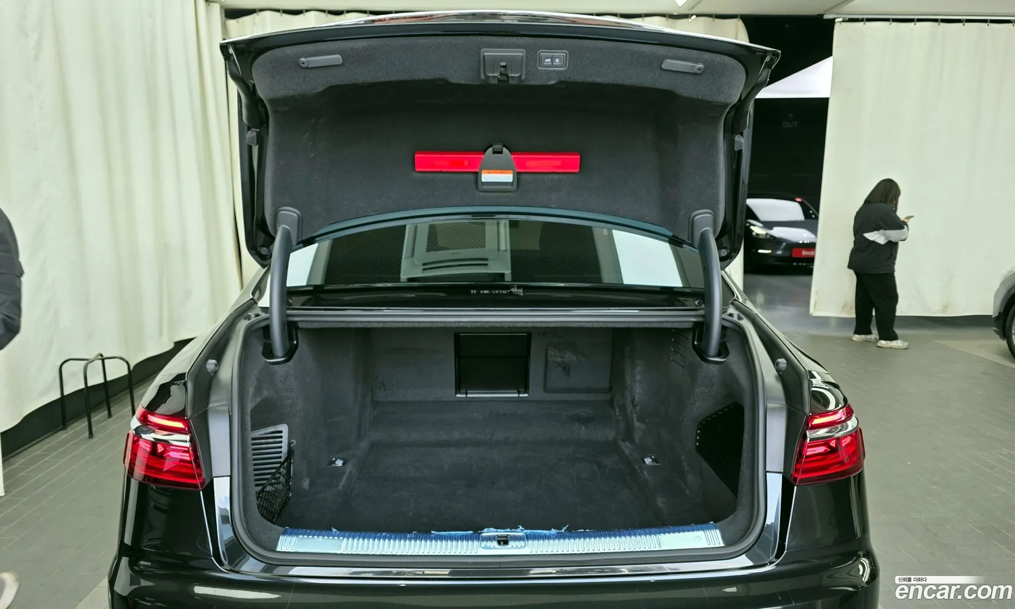 Audi A8 2023 — 10