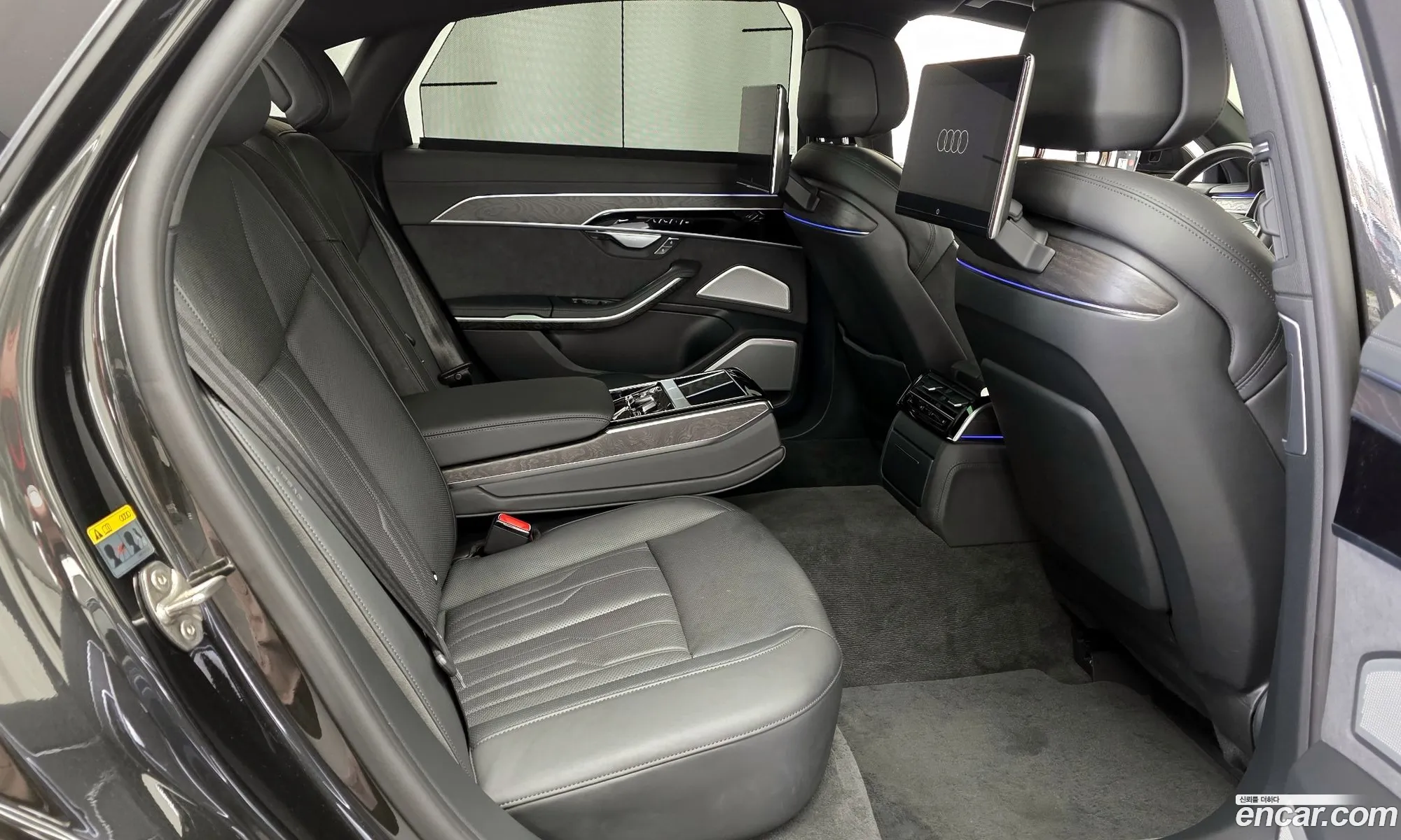 Audi A8 2023 — 2