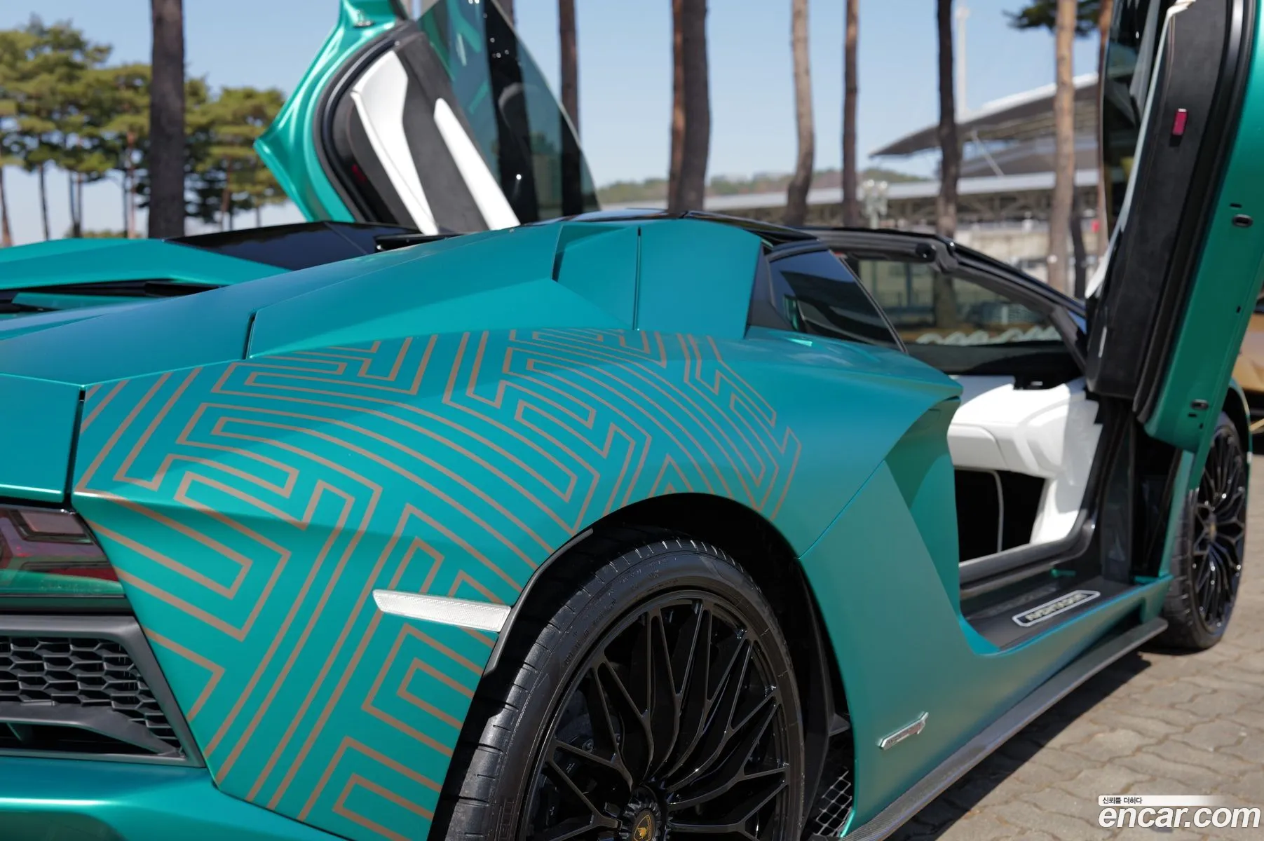 Lamborghini Aventador 2021 — 19
