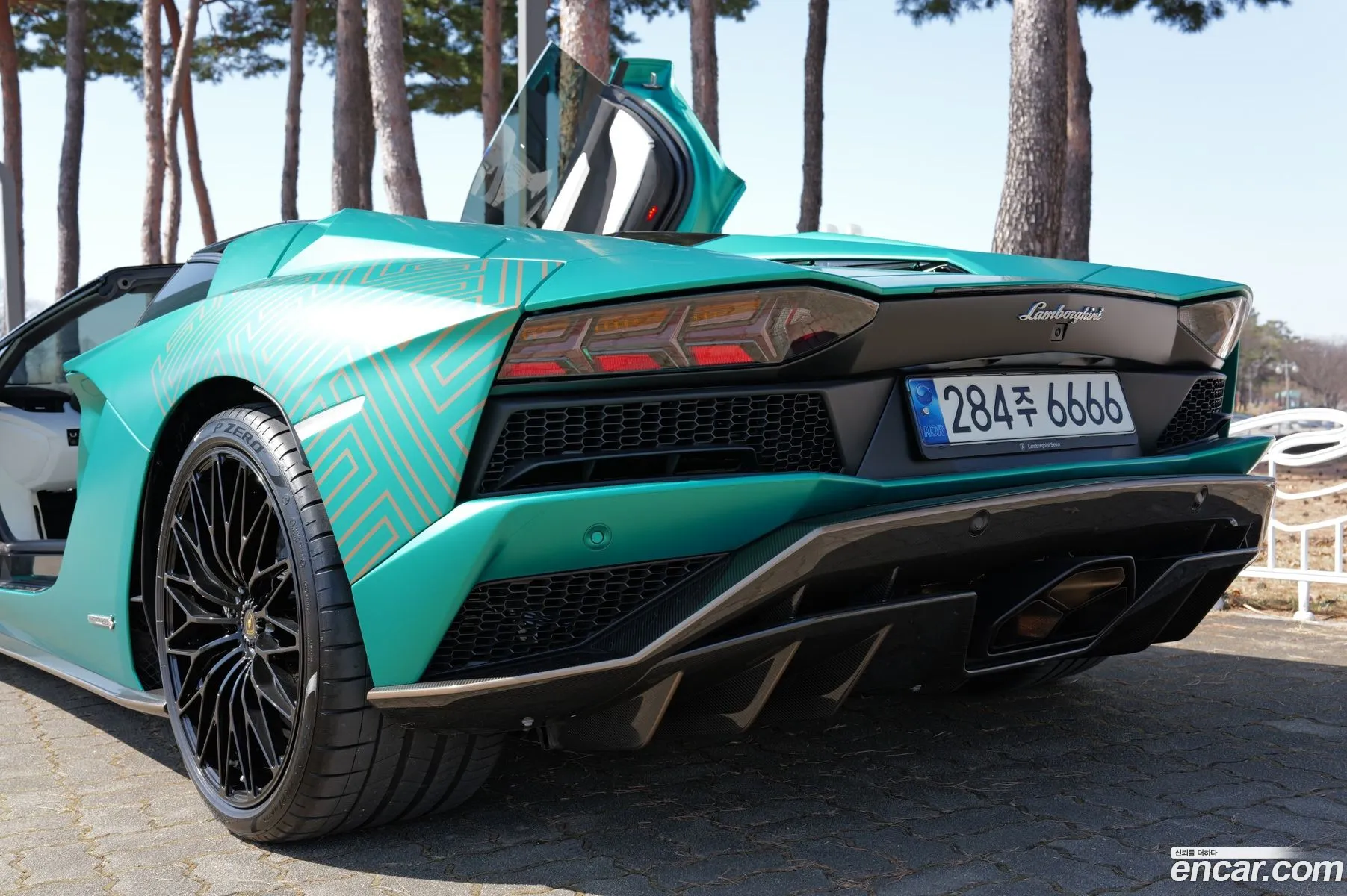 Lamborghini Aventador 2021 — 15