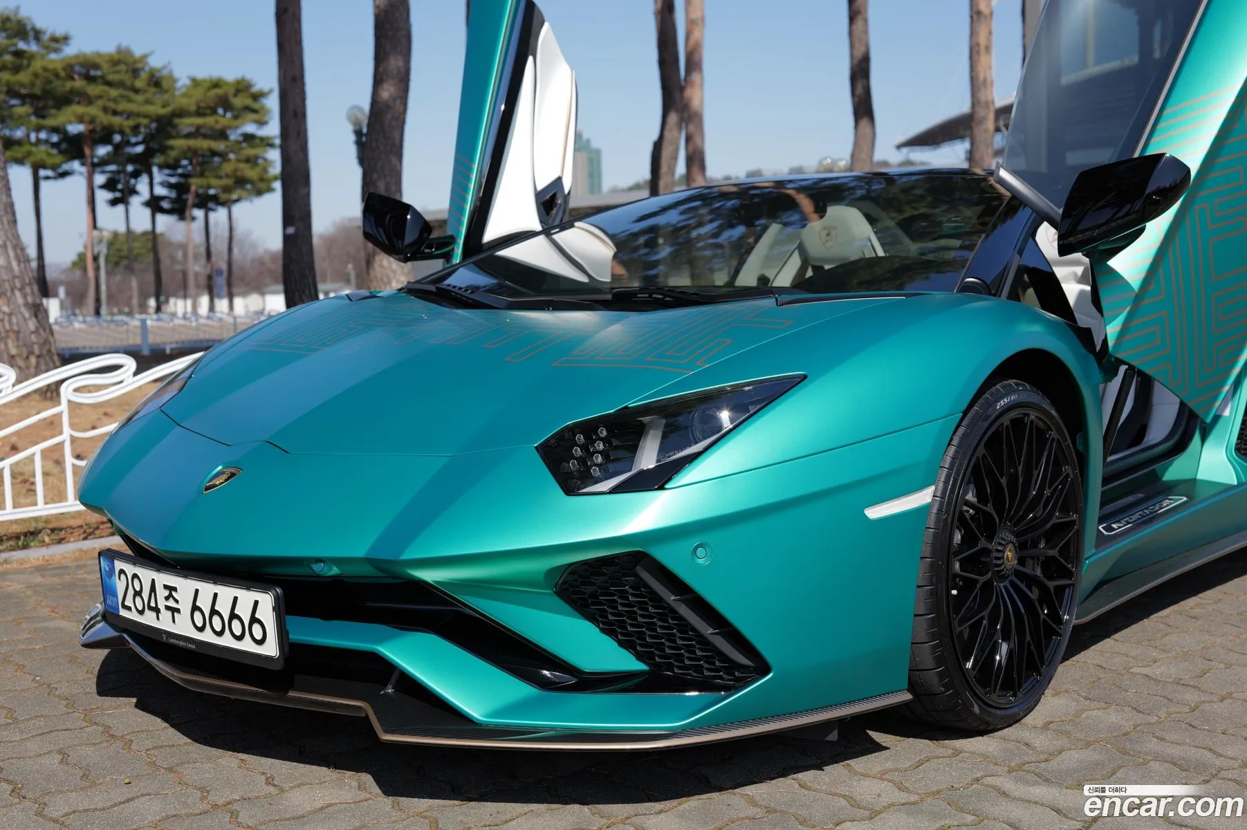 Lamborghini Aventador