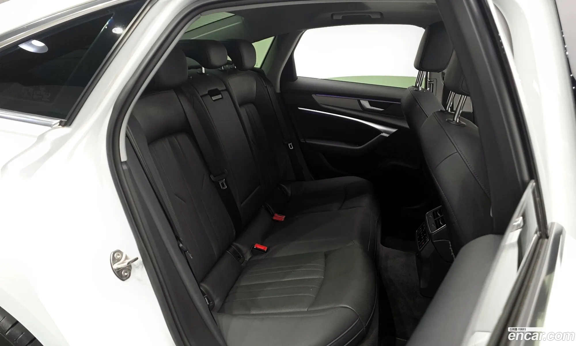 Audi A6 2021 WAUZZZF25MN037982 — 3