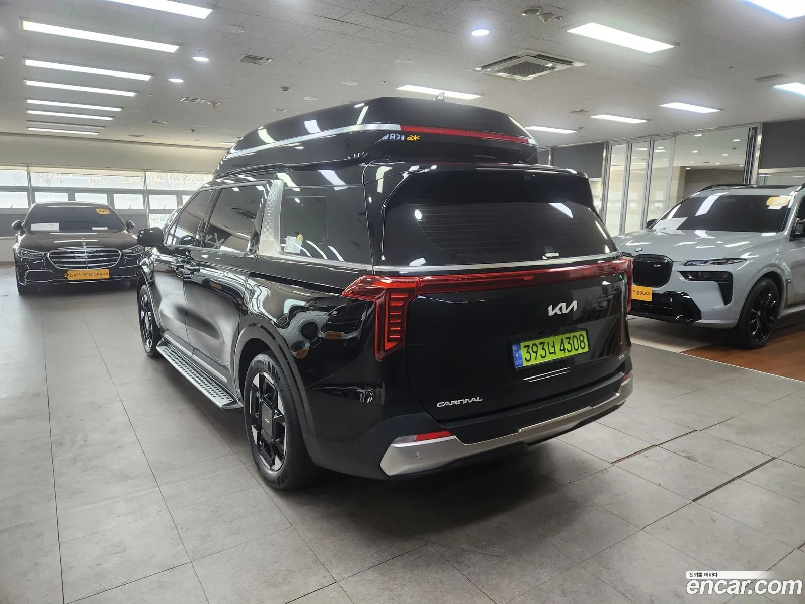 Kia Carnival 2024 — 17
