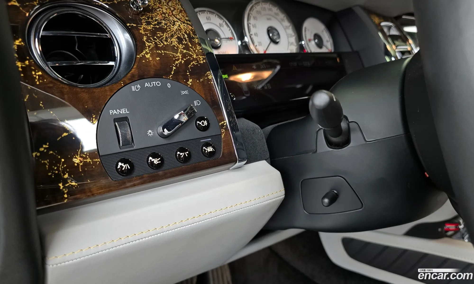 Rolls-Royce Wraith 2020 SCAXZ0107LU200106 — 4