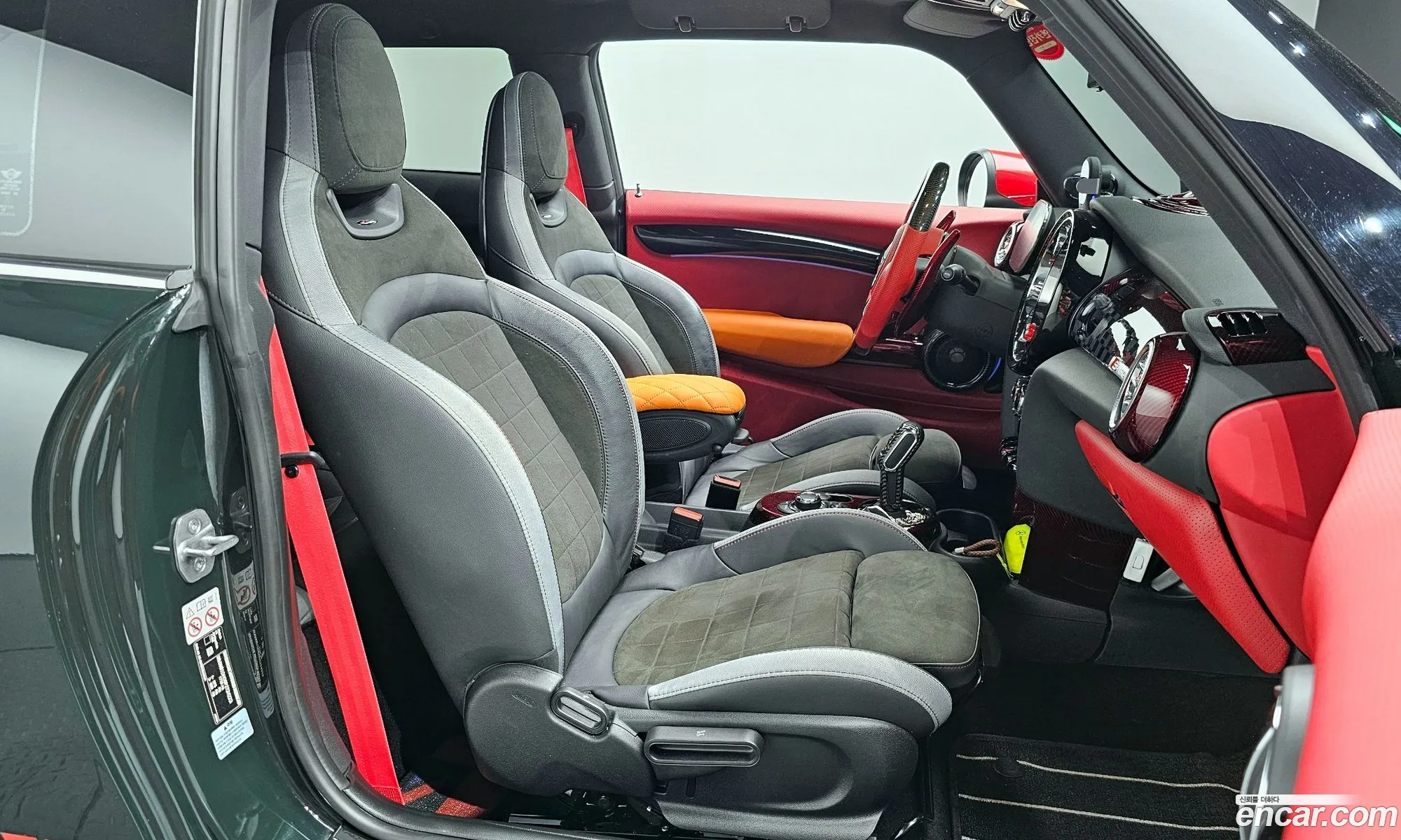 Mini Cooper S 2022 WMW81DH06P2T24223 — 19