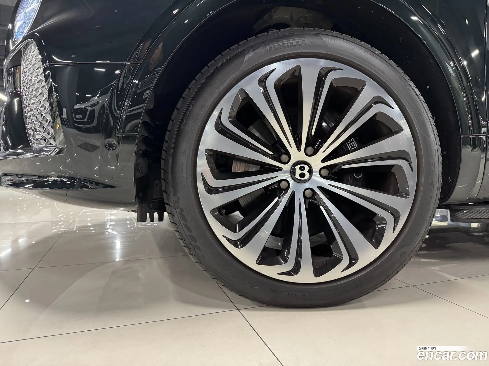 Bentley Bentayga 2024 — 12