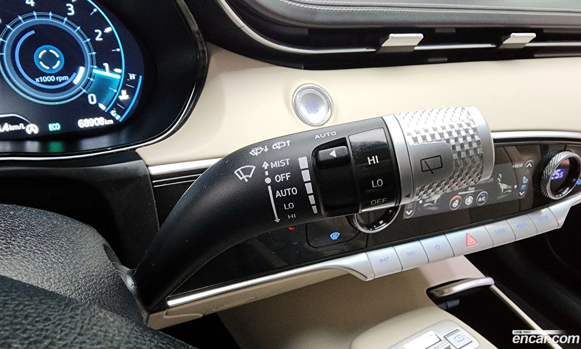 Genesis GV70 2022 KMTMB81ADPU081914 — 17