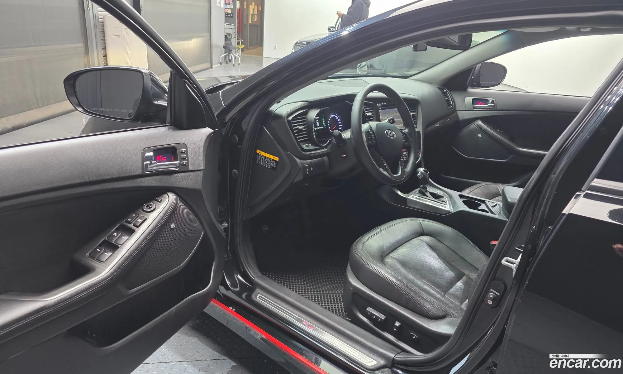 Kia K5 Hybrid 2013 — 10