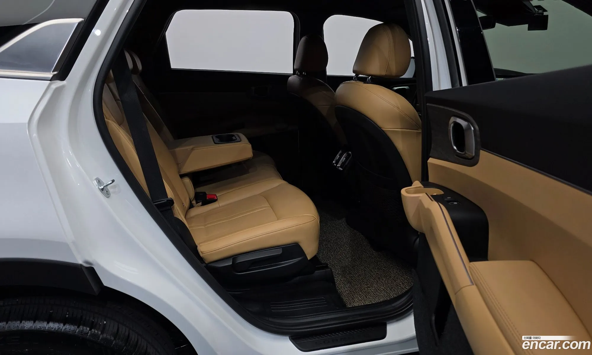 Kia Sorento 2021 KNARL81BGNA137201 — 8