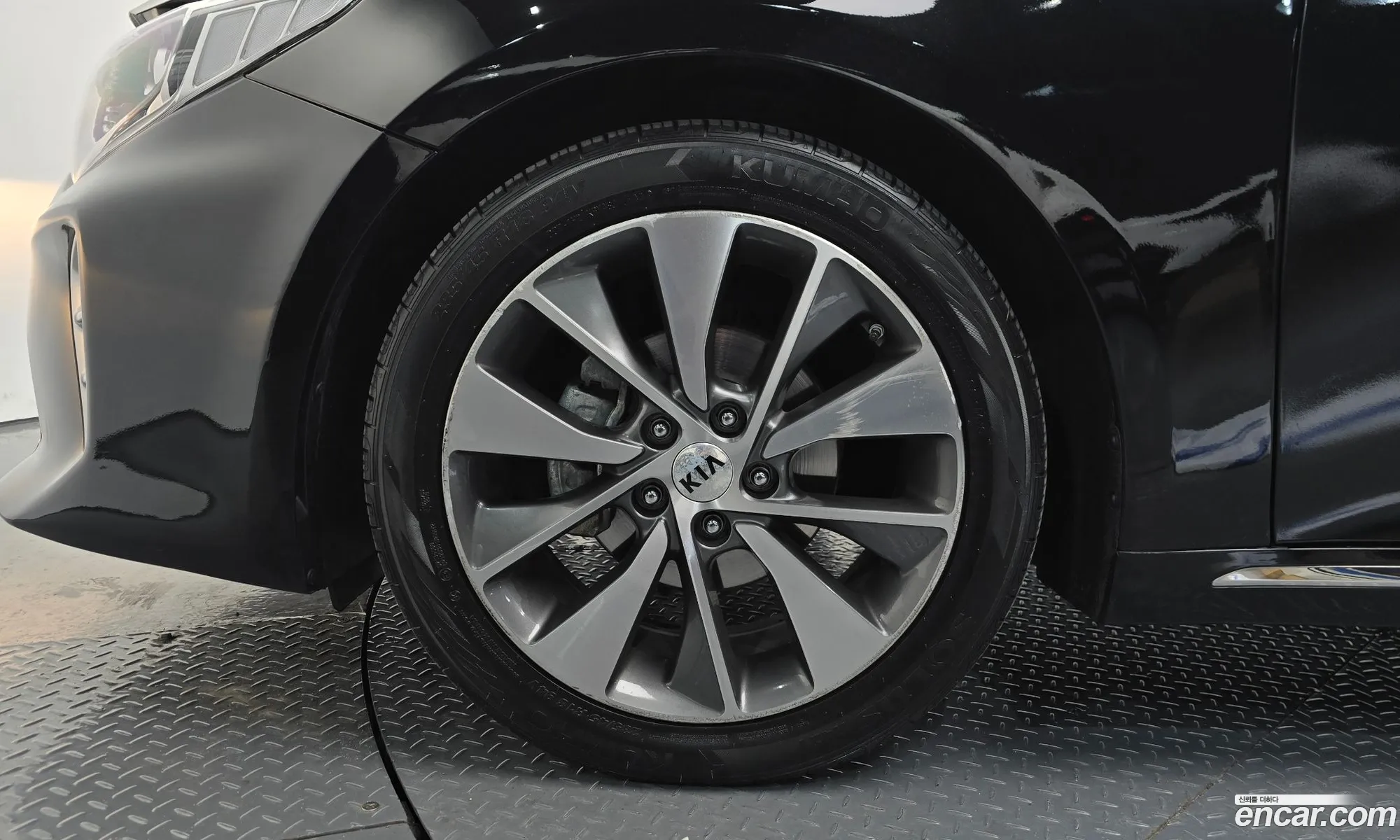 Kia K5 2015 — 17