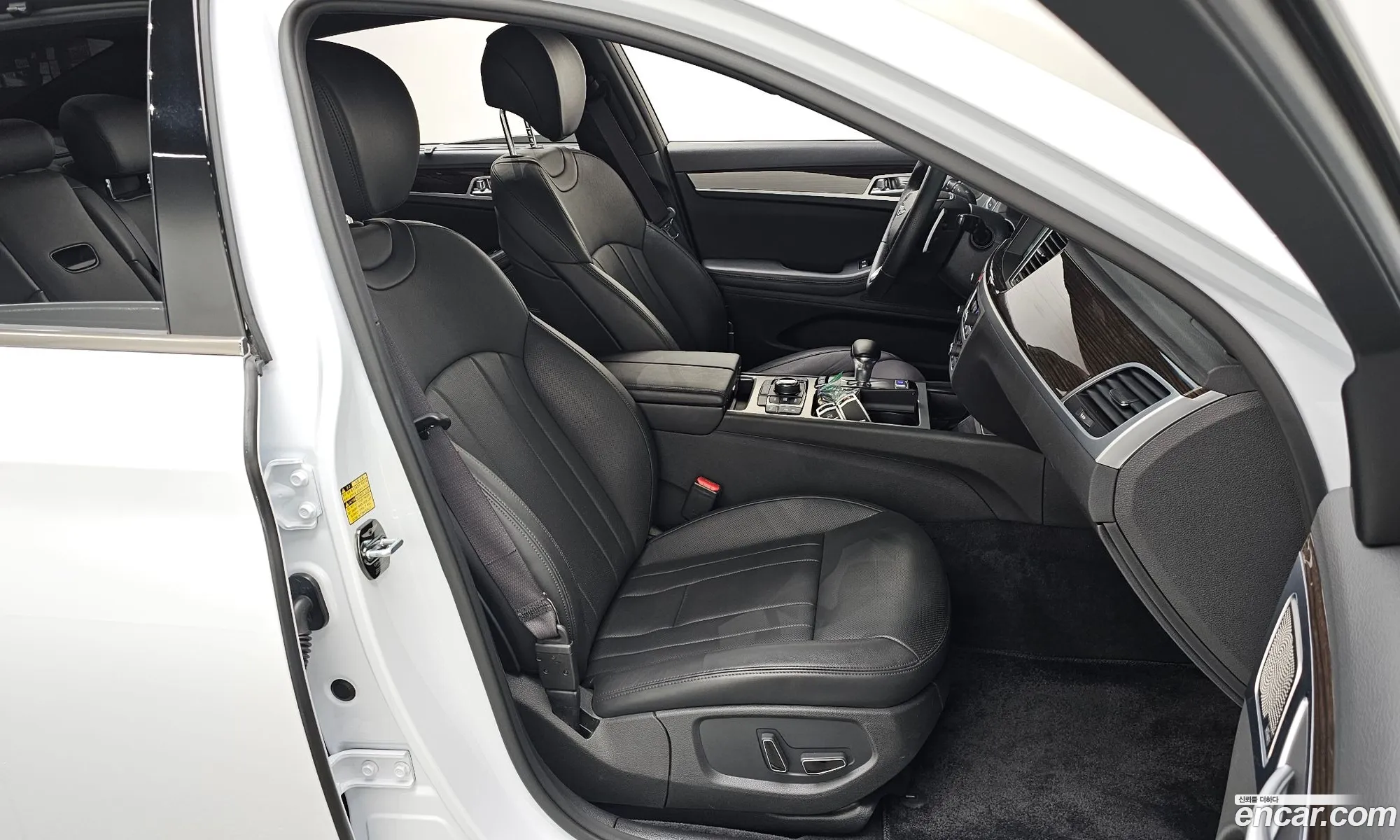 Genesis G80 2017 — 14