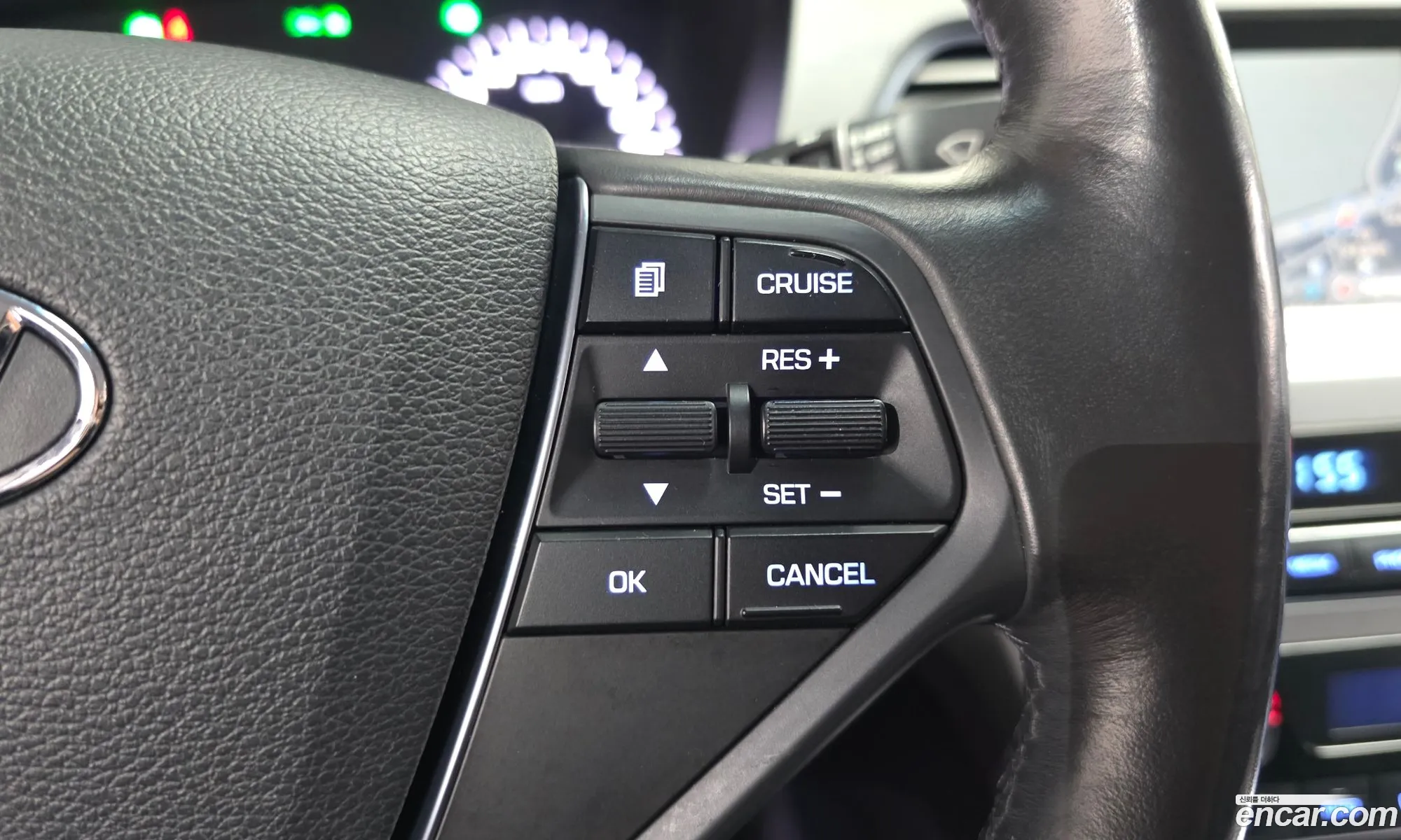 Hyundai LF Sonata 2015 — 18