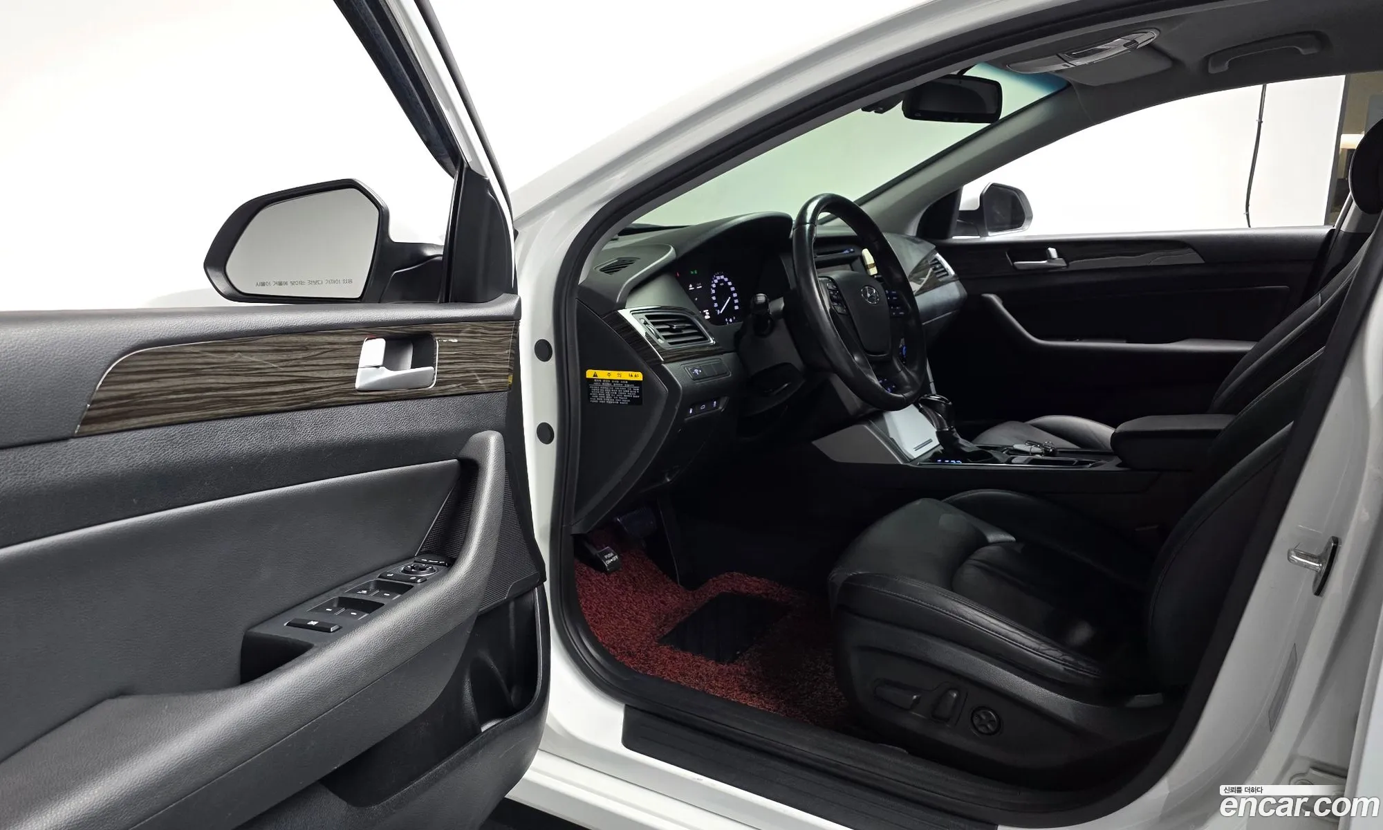 Hyundai LF Sonata 2015 — 20