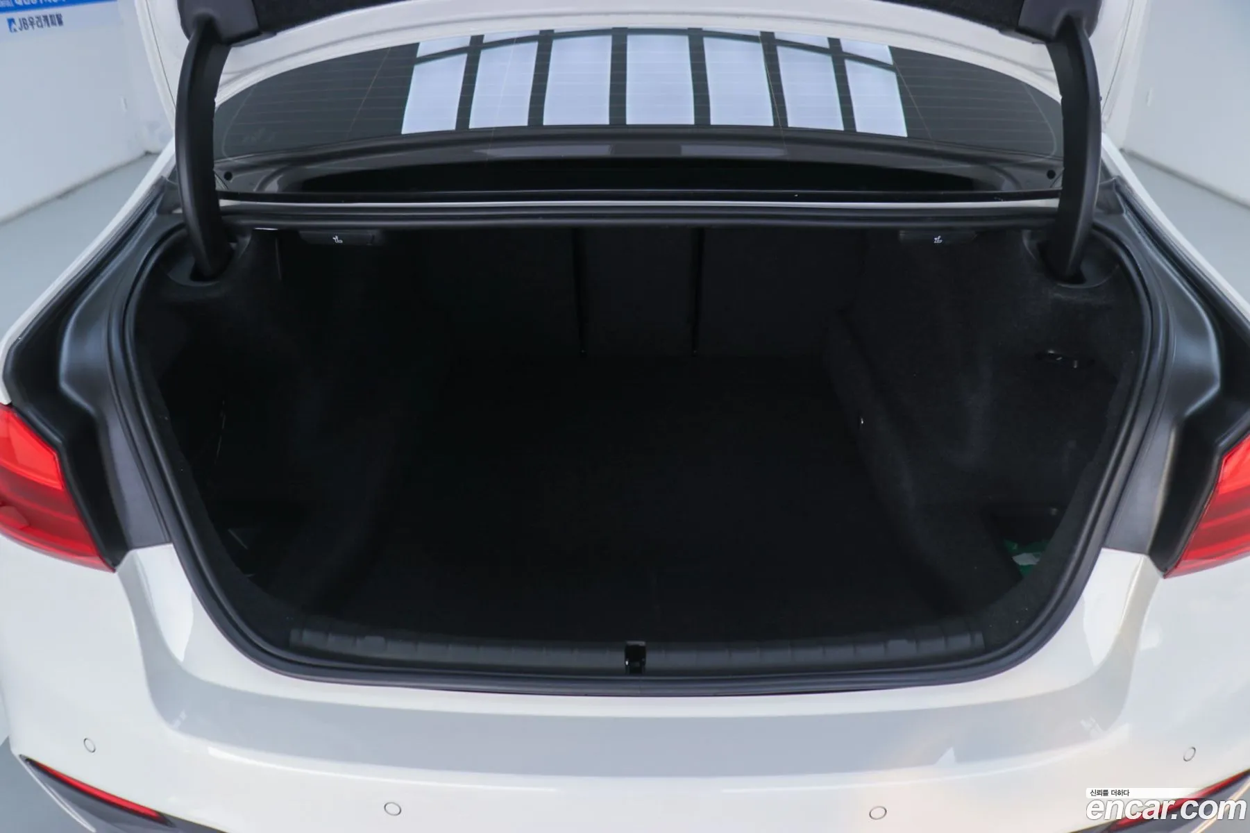 BMW 5 Series 2018 — 16