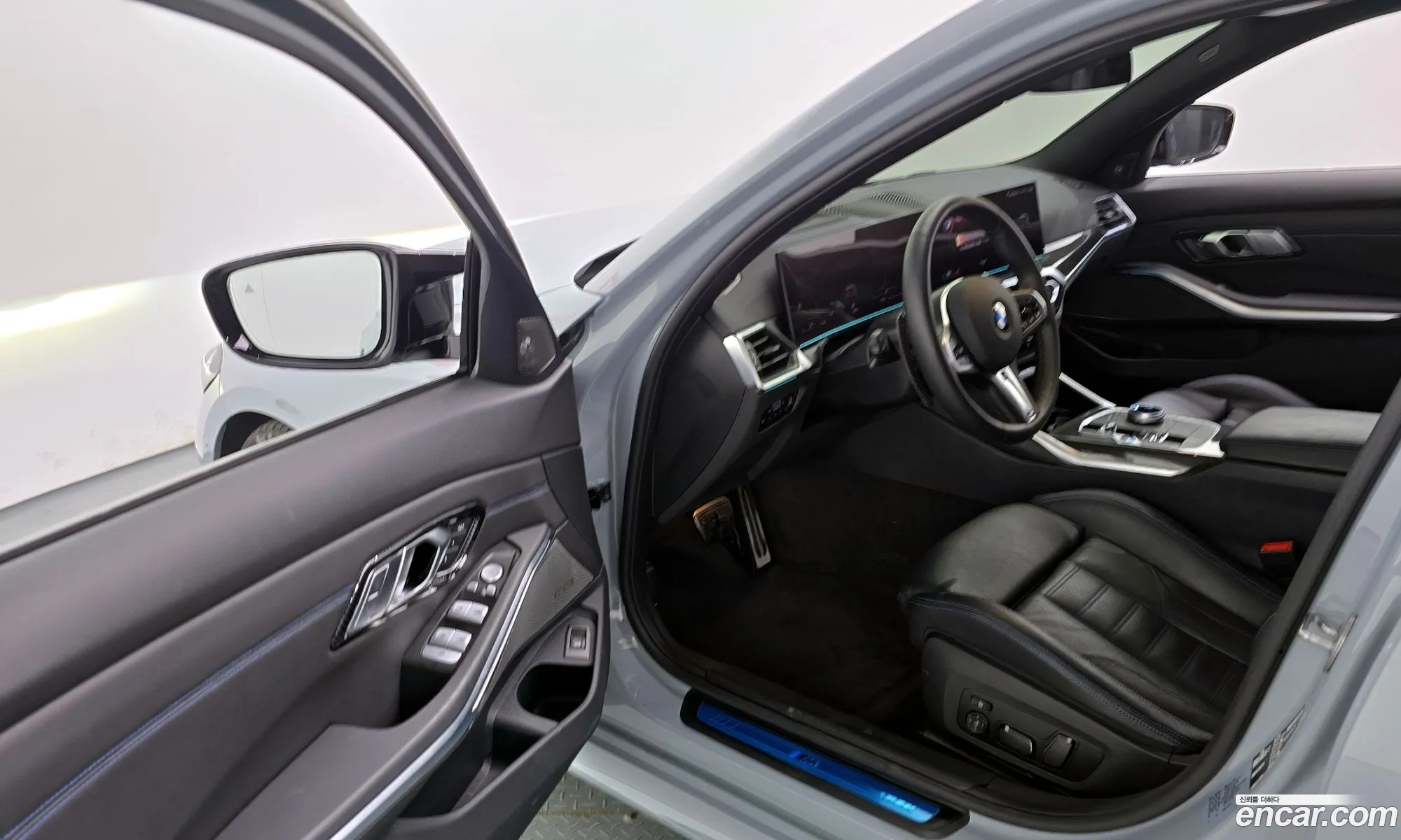 BMW 3 Series 2024 — 7
