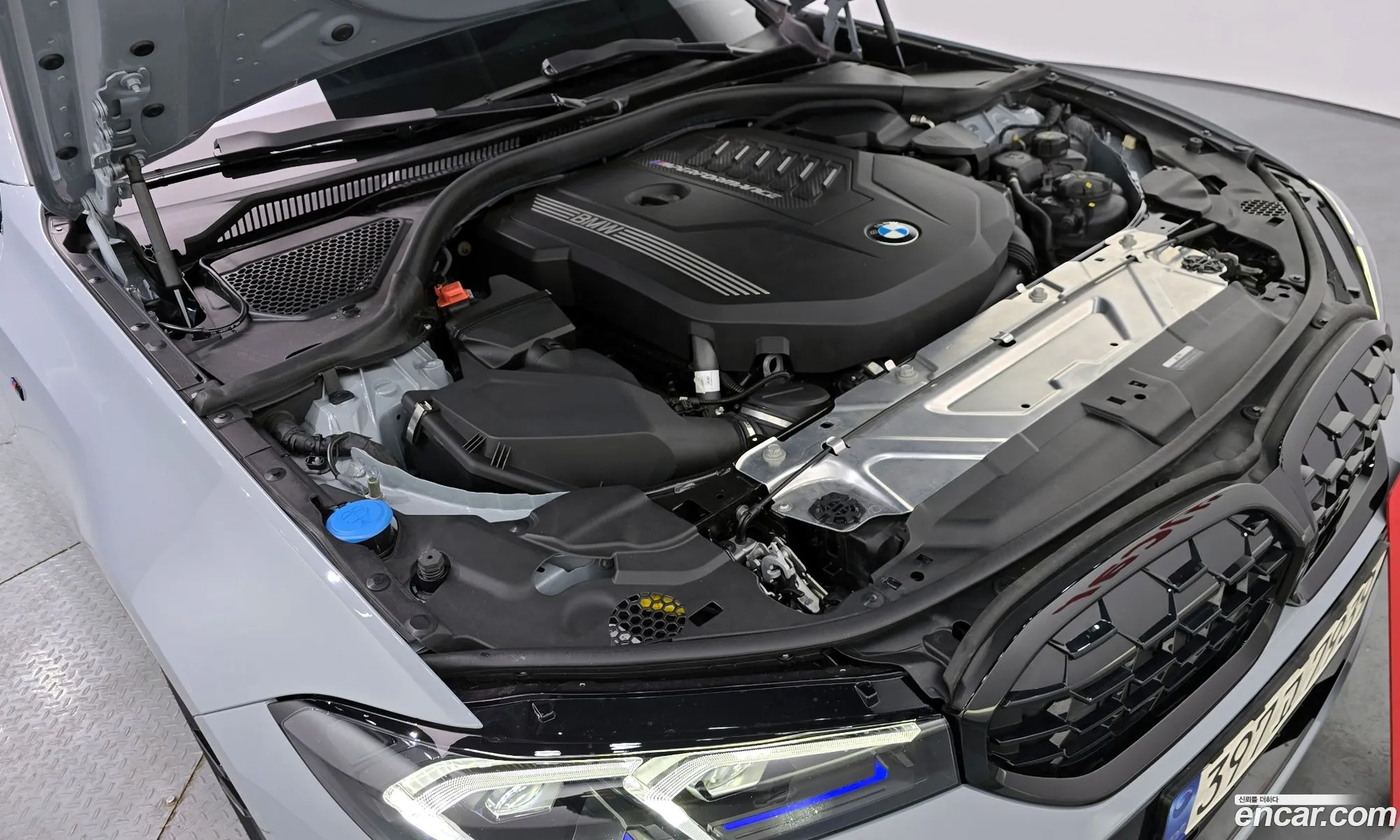 BMW 3 Series 2024 — 17