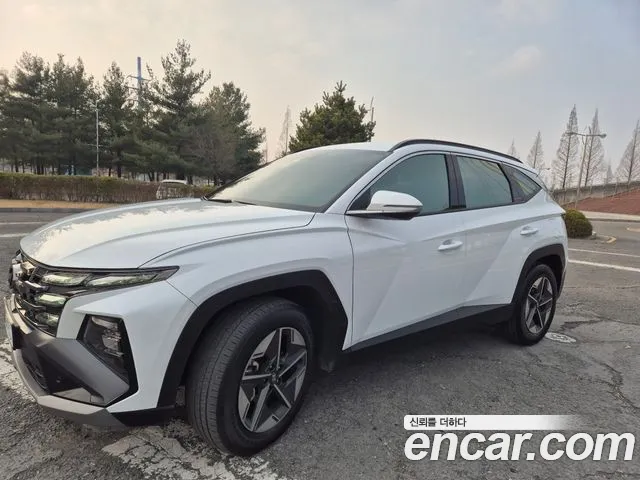 Hyundai Tucson Hybrid 2025 — 12