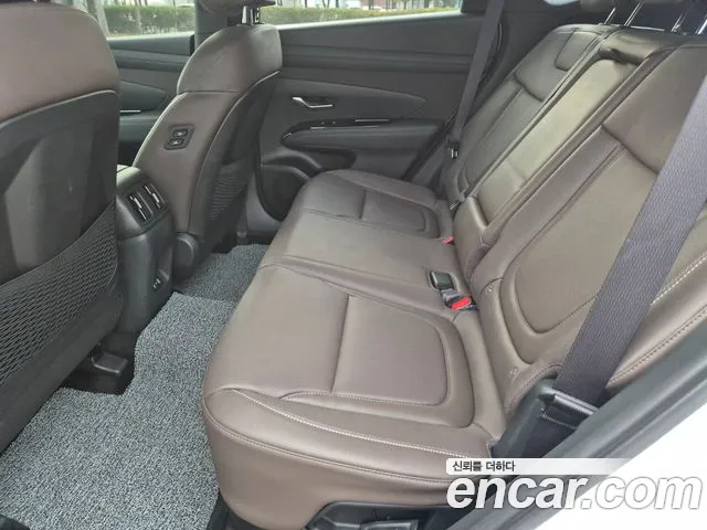 Hyundai Tucson Hybrid 2025 — 18