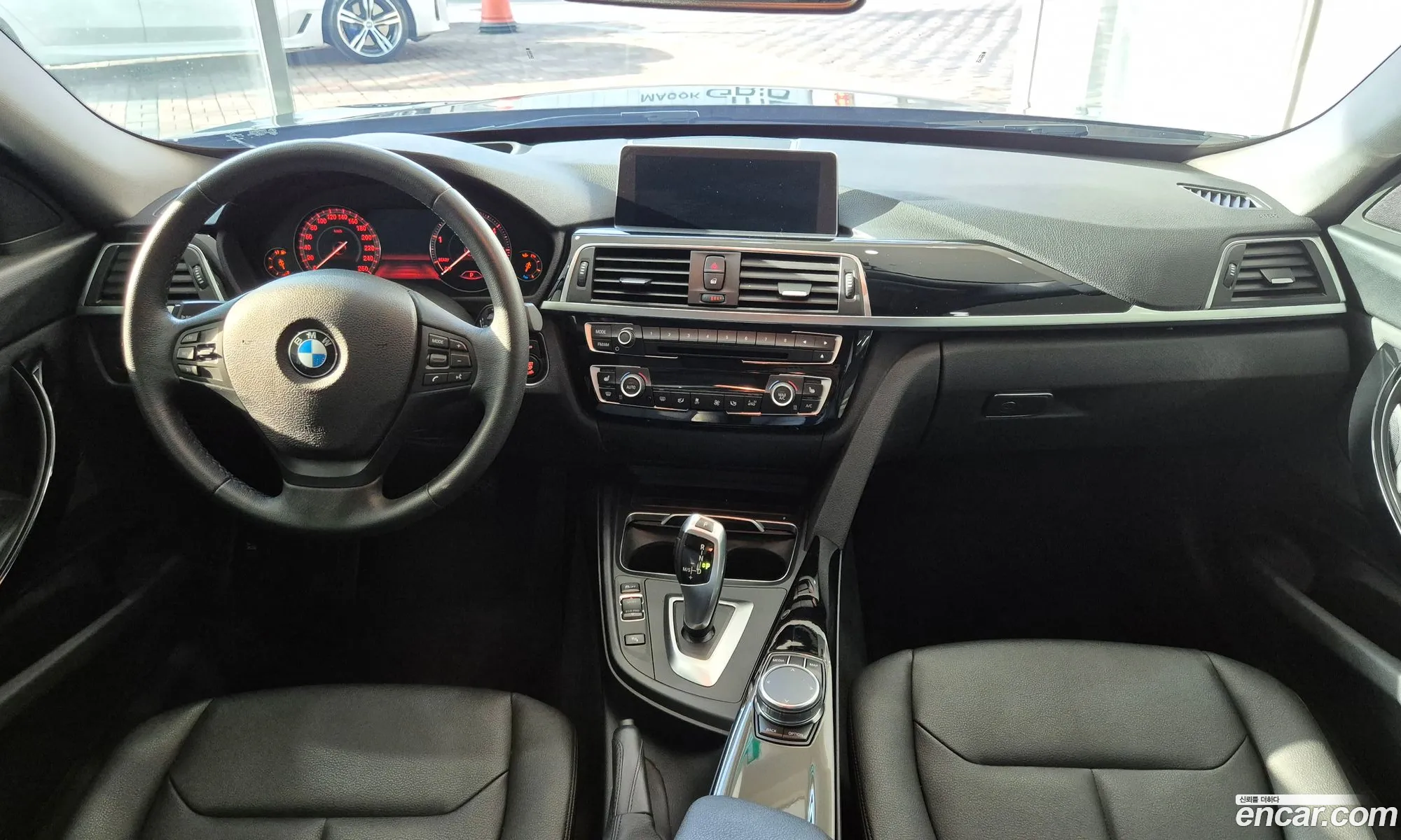 BMW 3 Series GT 2018 — 9
