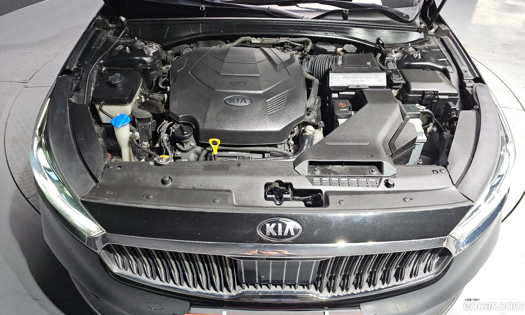 Kia K7 2018 — 14