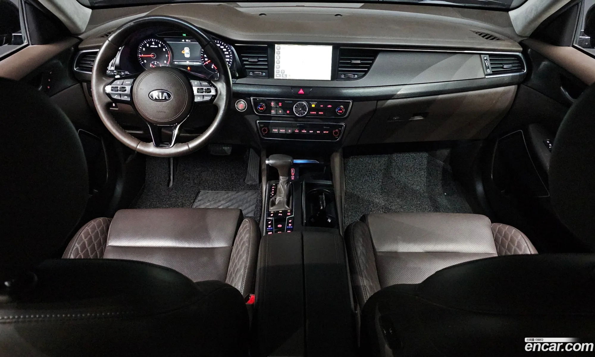 Kia K7 2018 — 2