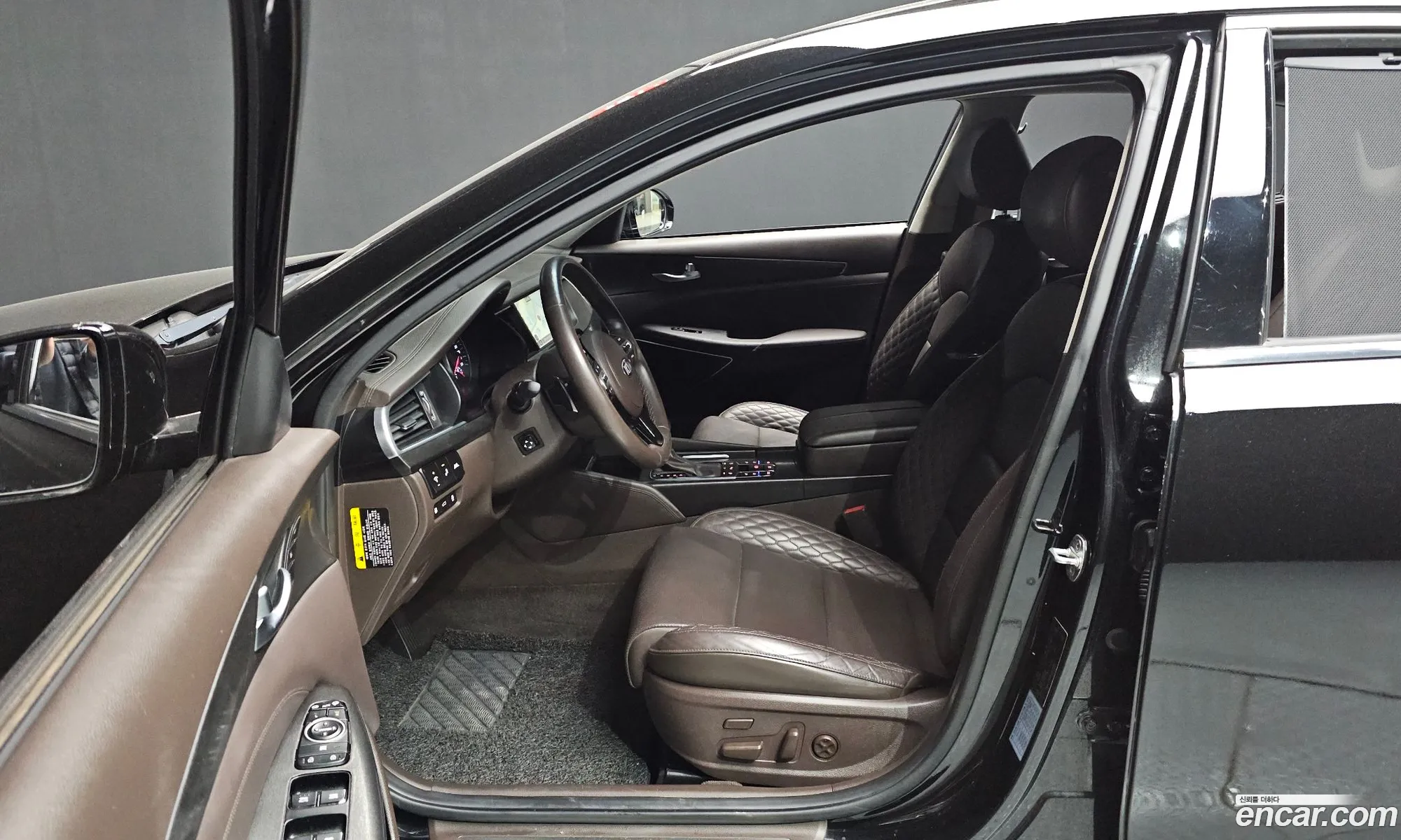 Kia K7 2018 — 18