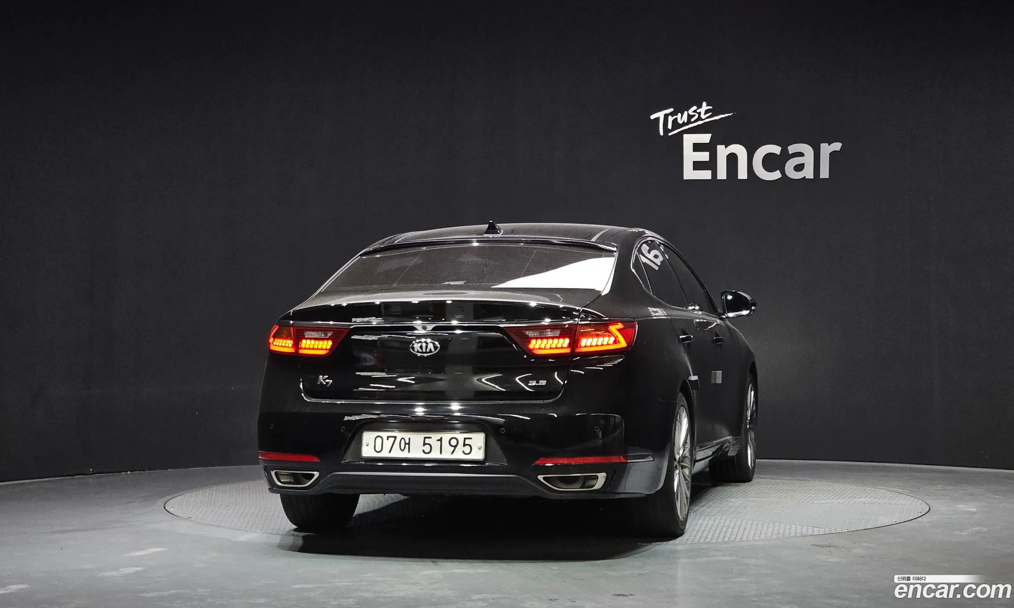 Kia K7 2018 — 17
