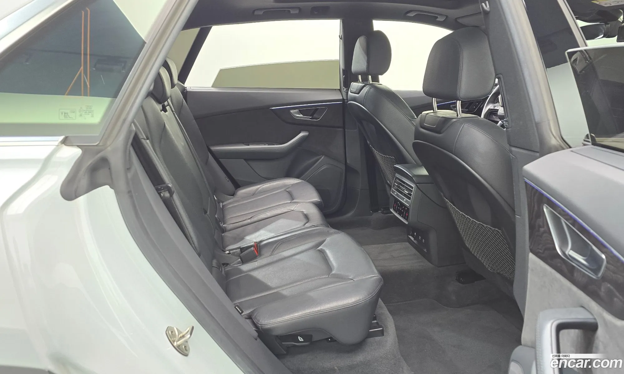 Audi Q8 2021 WAUZZZF19MD043829 — 19