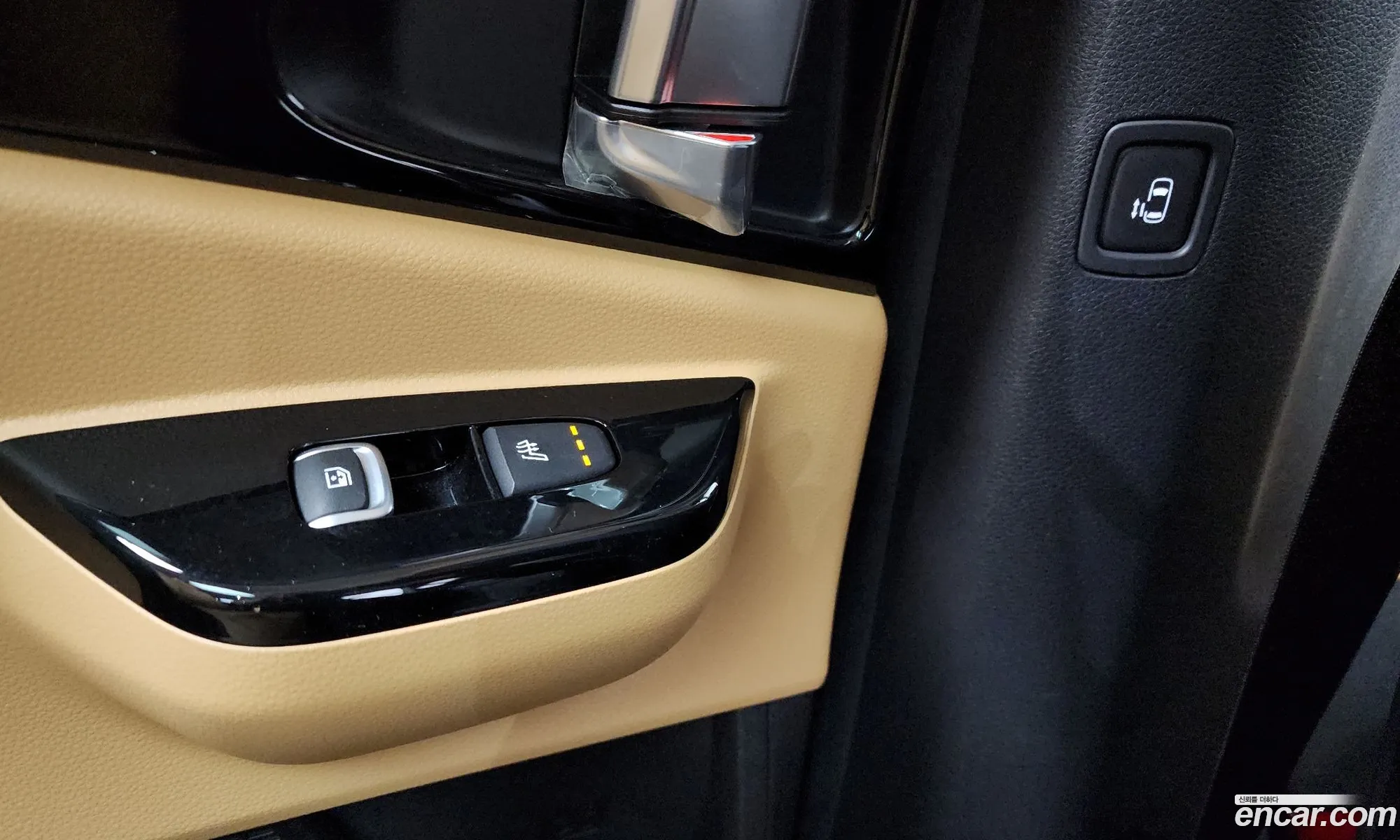 Kia Carnival 2020 KNANC81BBMS032706 — 10