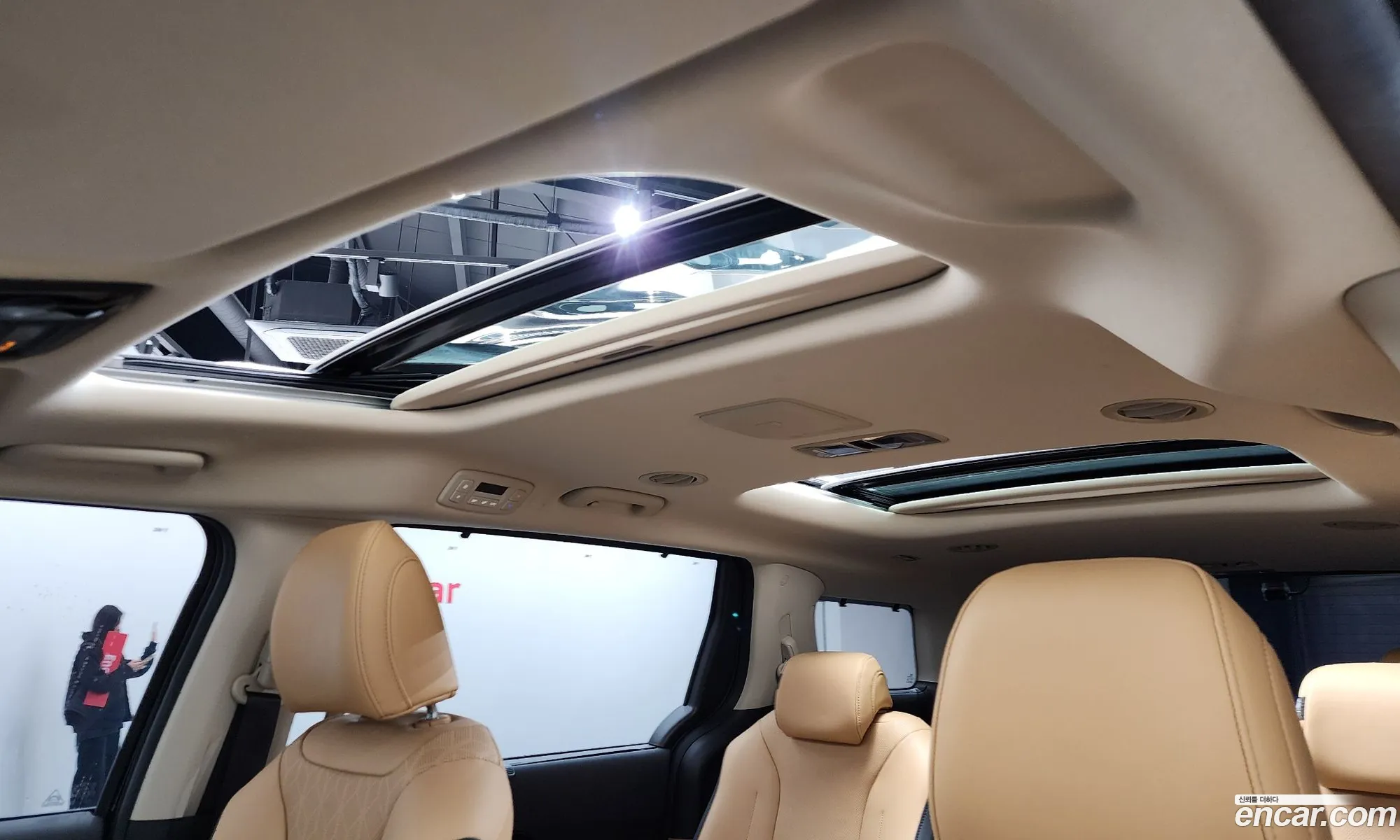 Kia Carnival 2020 KNANC81BBMS032706 — 7