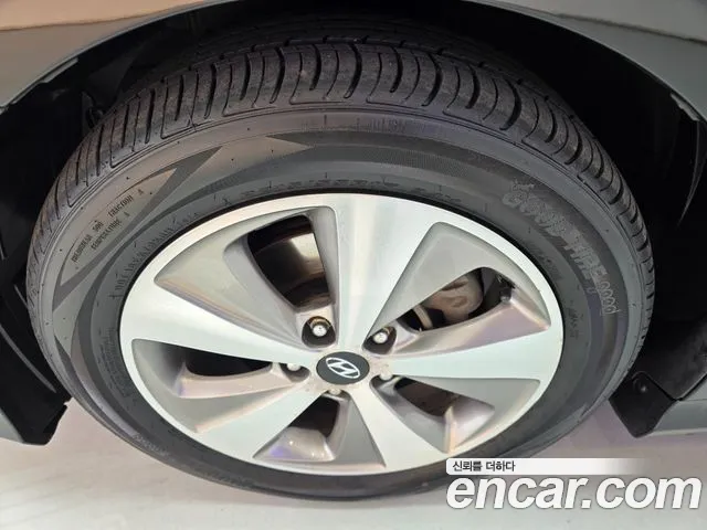 Hyundai Sonata Hybrid 2012 — 13