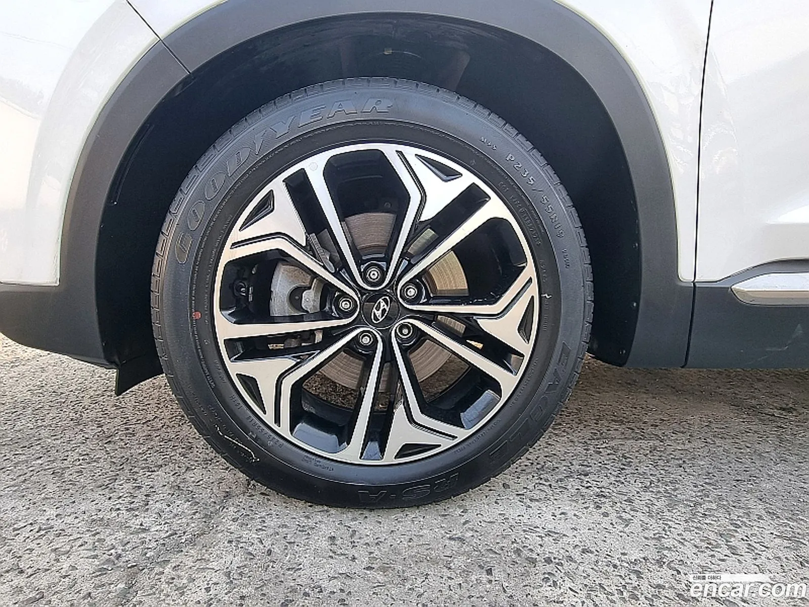Hyundai Santa Fe TM 2018 — 2