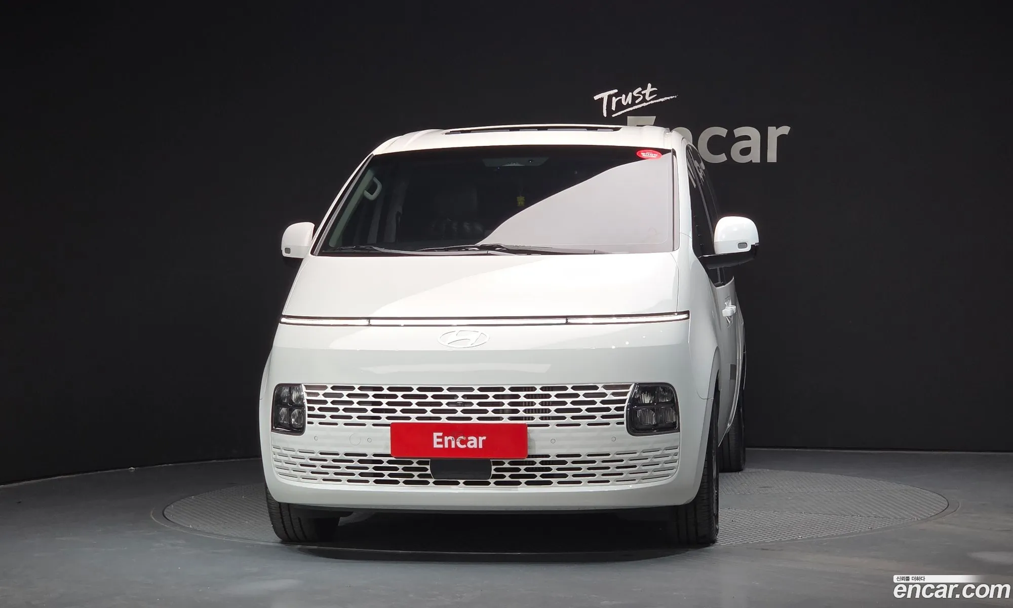 Hyundai Staria 2025 — 5
