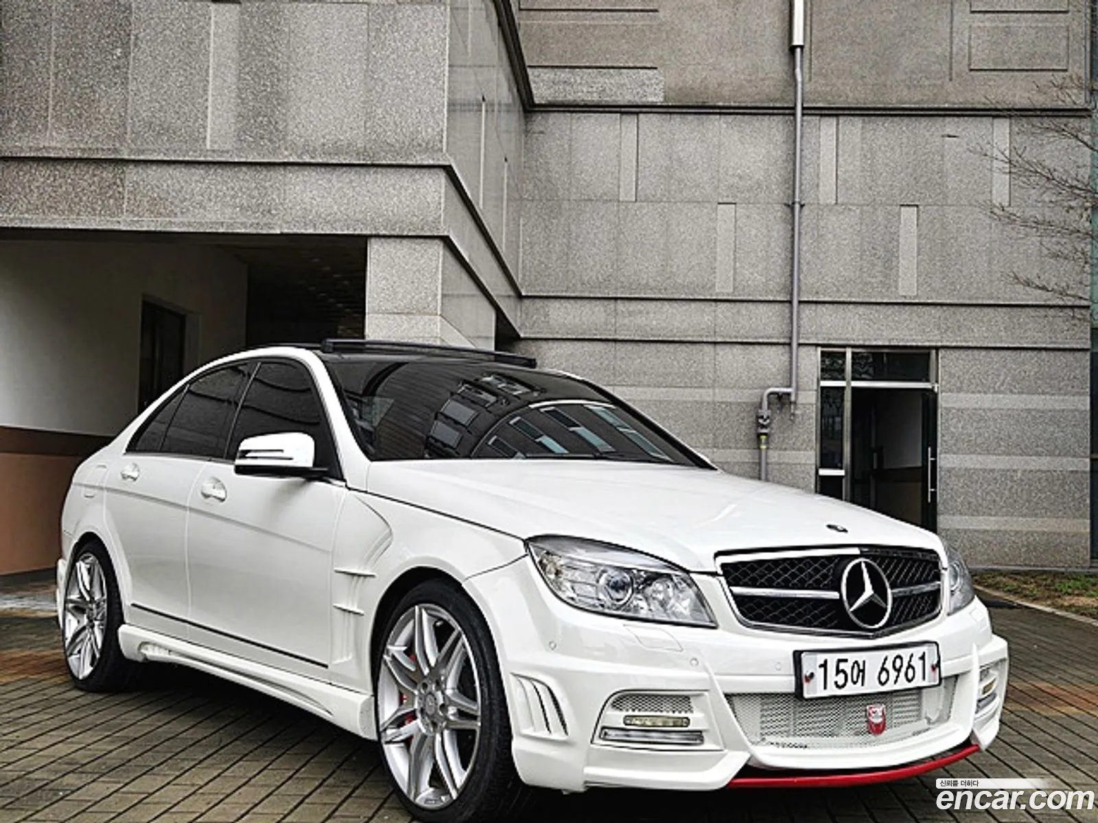 Mercedes-Benz C-Class W204 2010 — 2