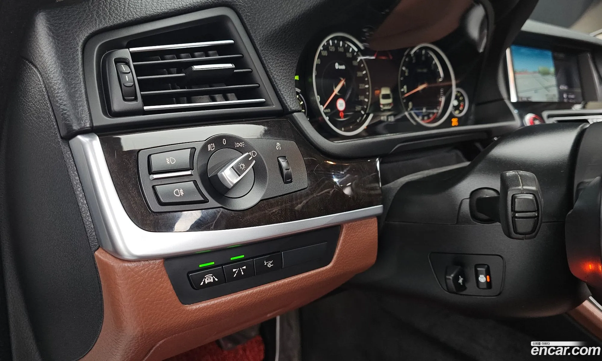 BMW 5 Series 2016 WBA5A7104GG298206 — 3