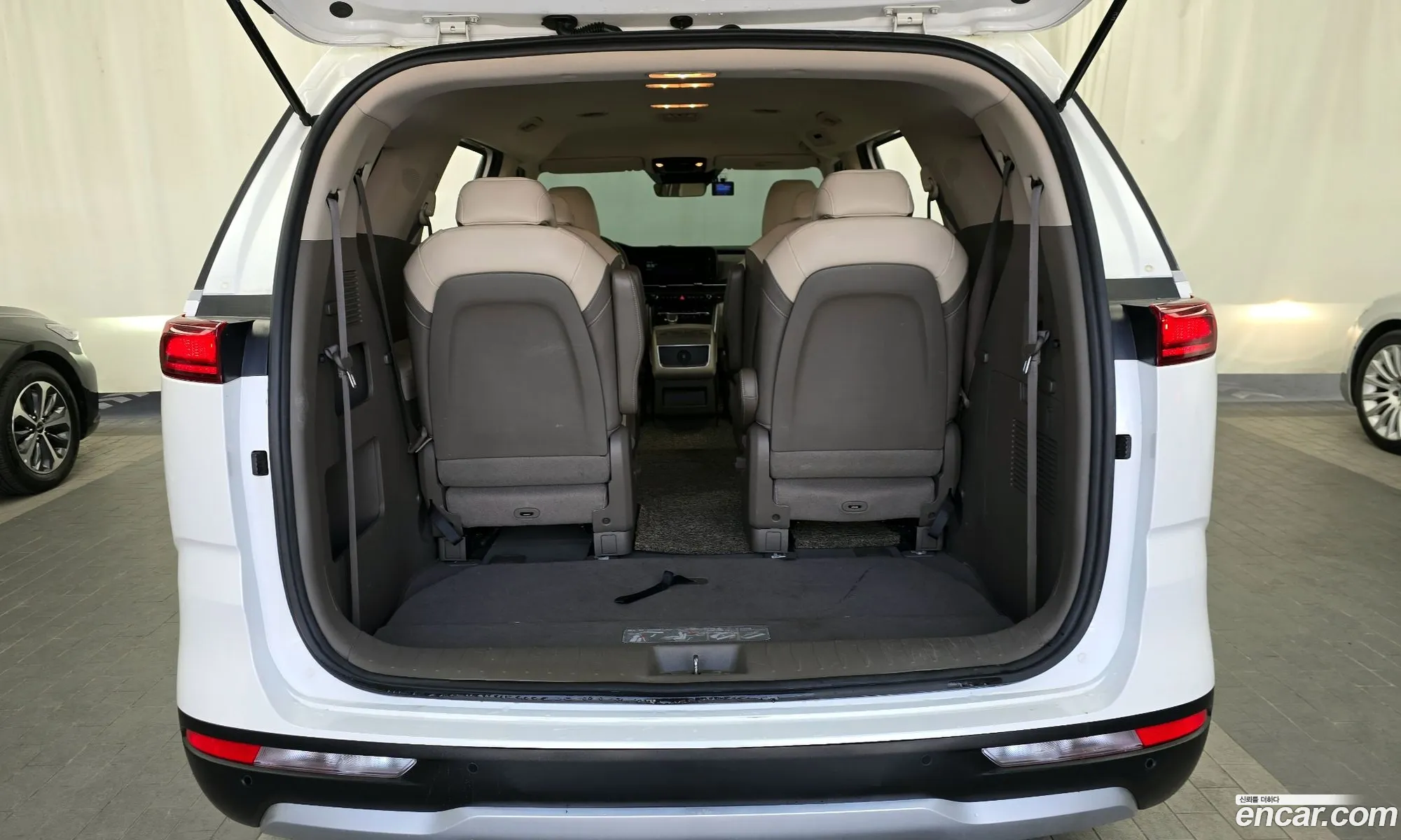 Kia Carnival 2020 KNANB81BBMS008093 — 12